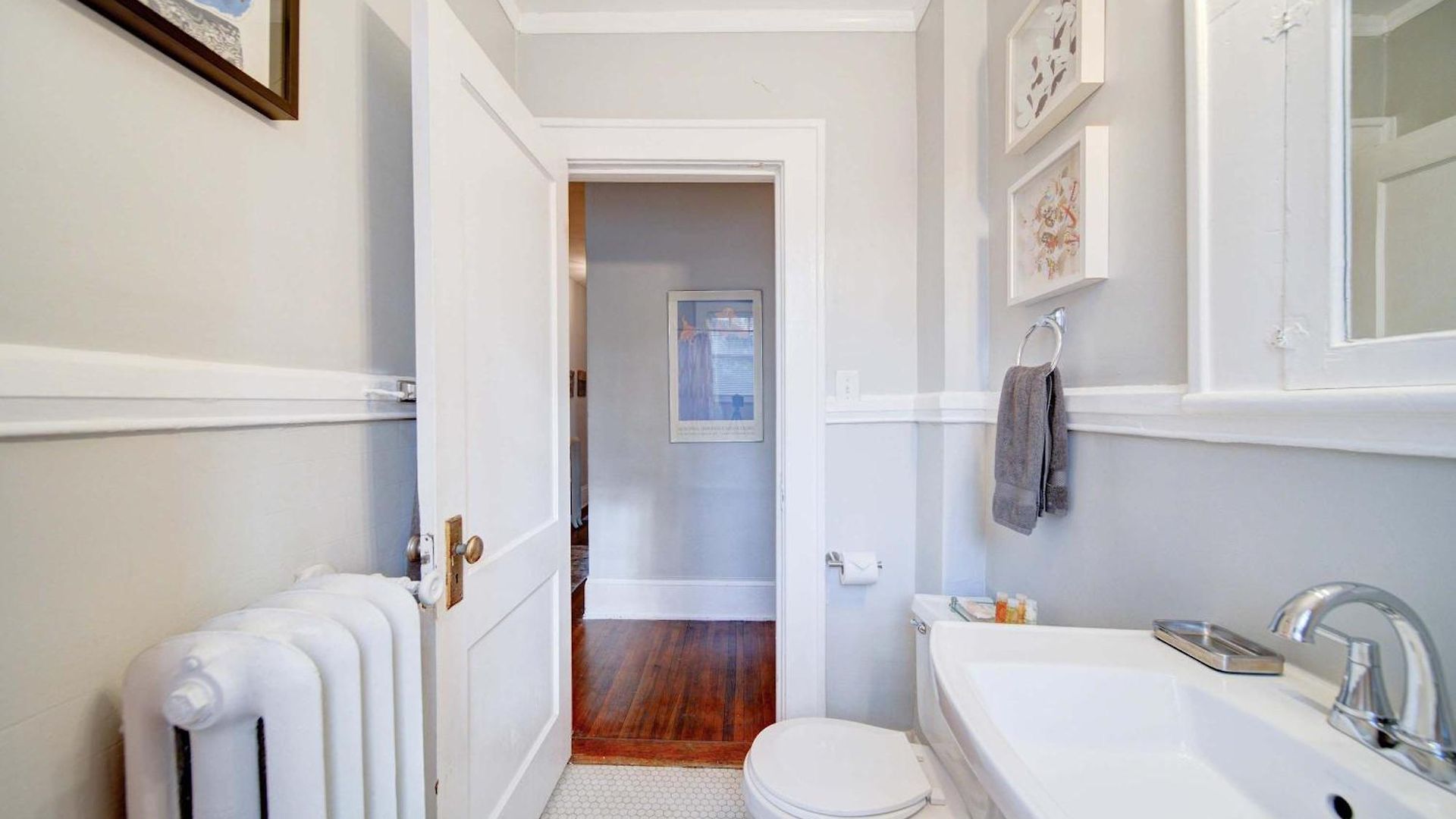 Elegant And Colorful 1br With Covered Porch Charlotte