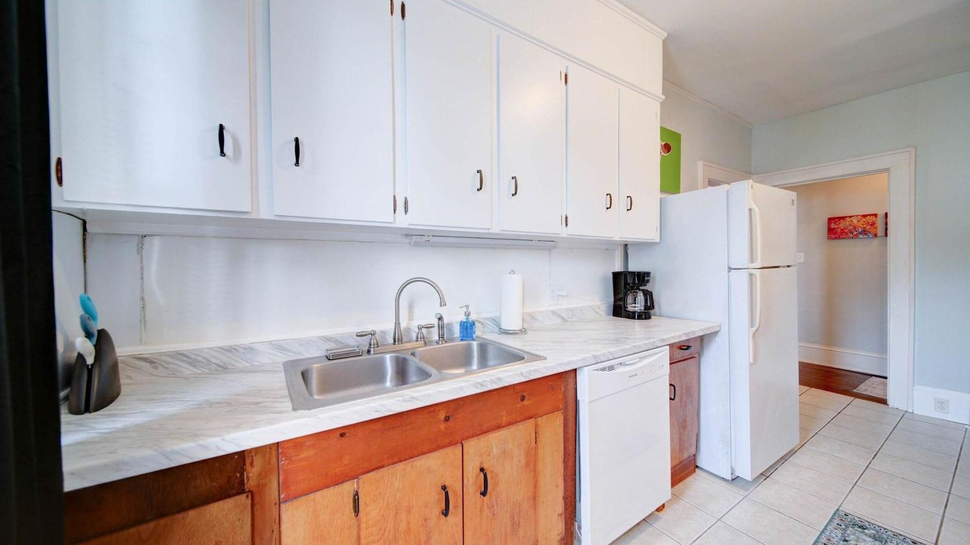 Retro 1br In Elizabeth With Porch & Eclectic Design Holiday home Charlotte