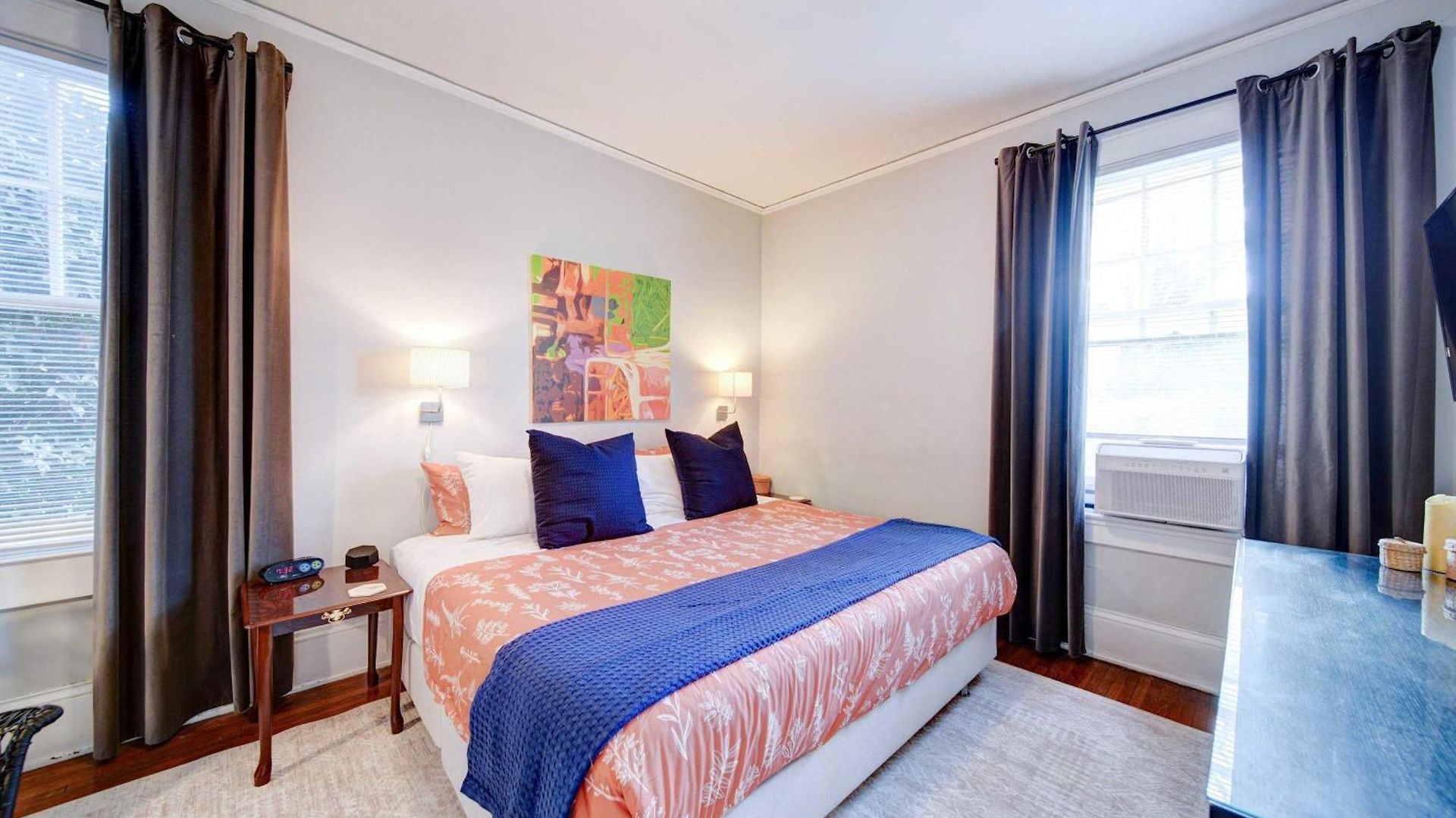 Elegant And Colorful 1br With Covered Porch *
