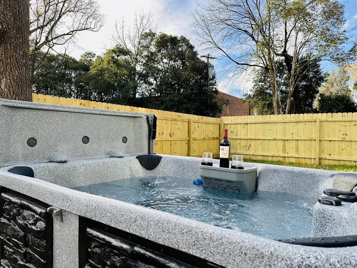 Hot Tub Fire Pit Chefs Kitchen Near Uptown