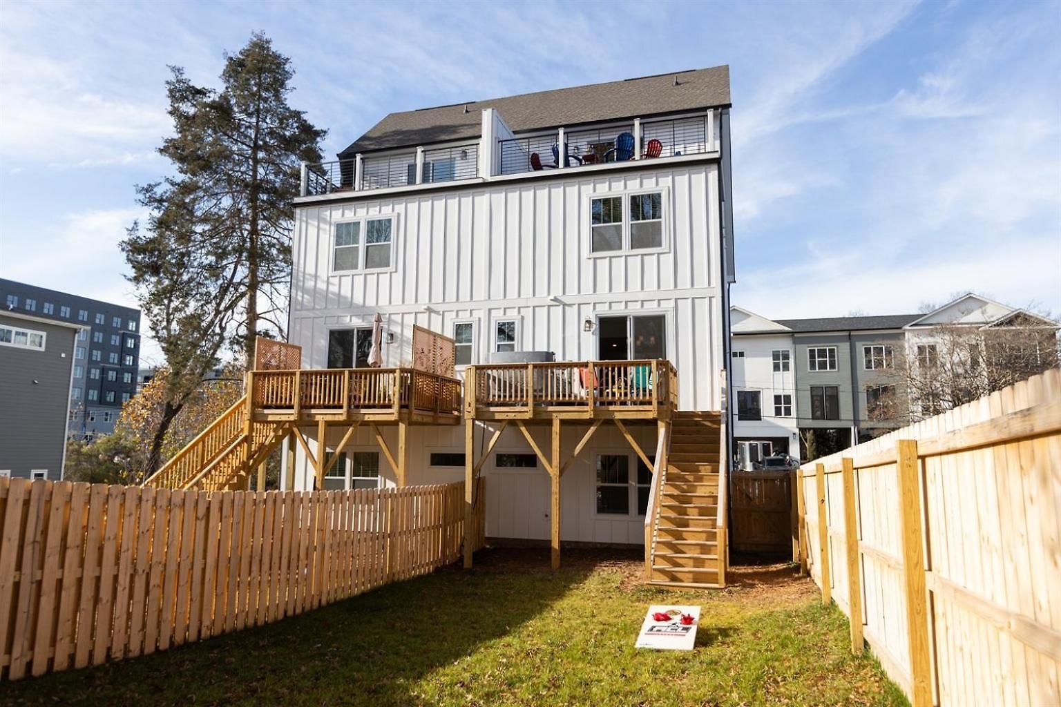 Hot Tub Game Rooftop Fire Pit Uptown Holiday home