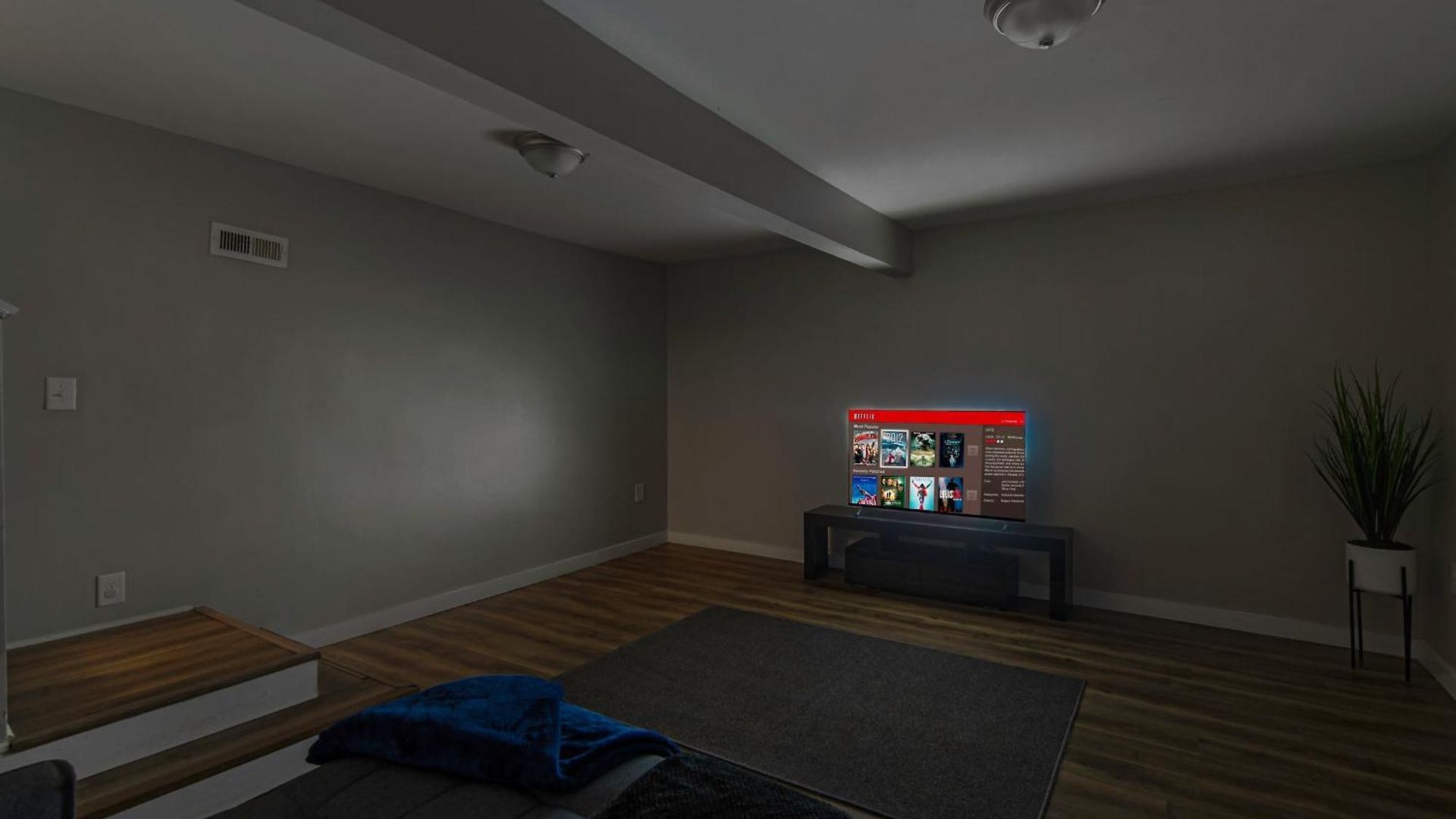 Holiday home 4 Bedroom With Hot Tub, Corn Hole, & Smart Tv! Minutes To Uptown, Airport, Dining And Entertainment - *