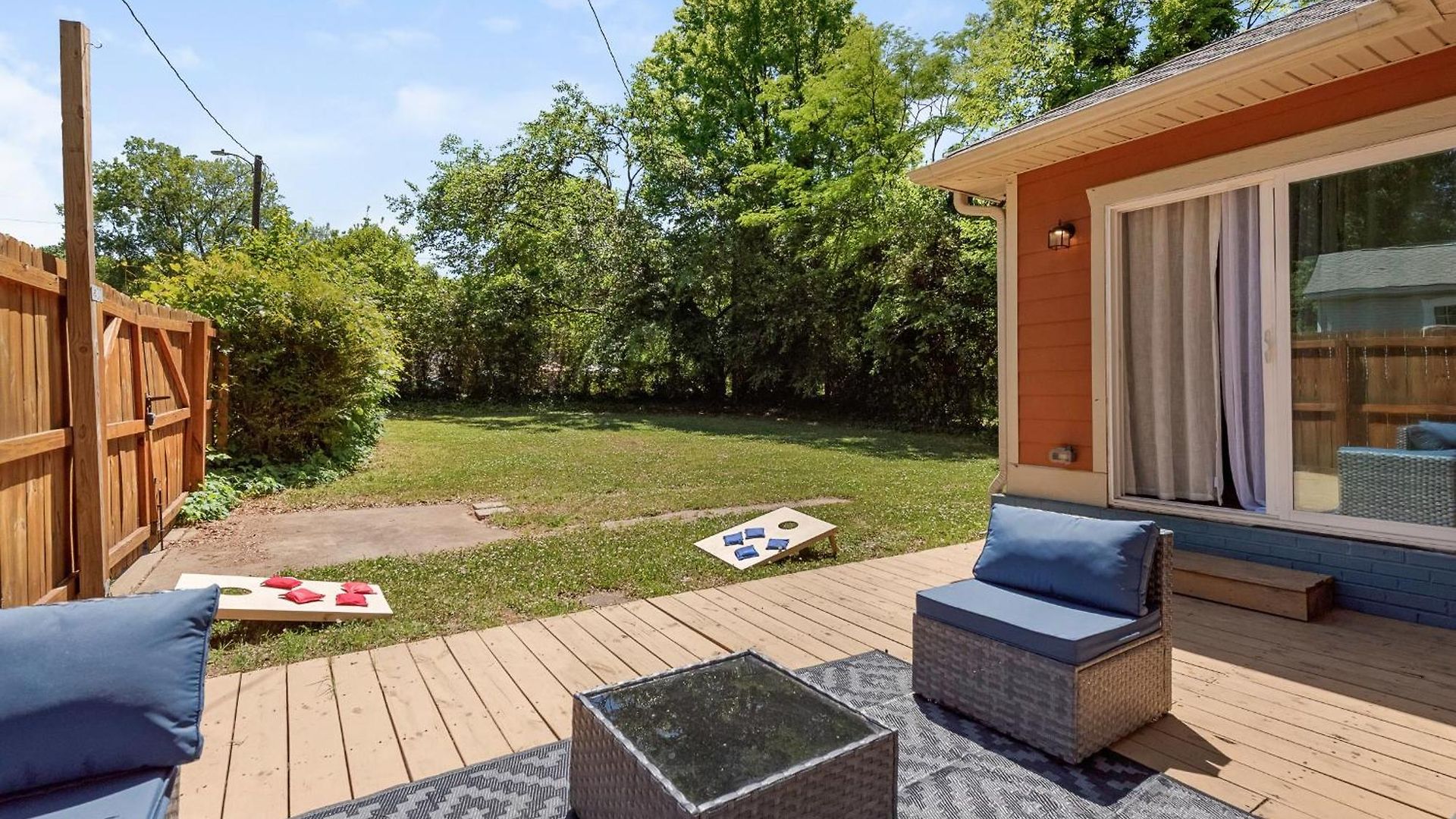 Holiday home 4 Bedroom With Hot Tub, Corn Hole, & Smart Tv! Minutes To Uptown, Airport, Dining And Entertainment - *