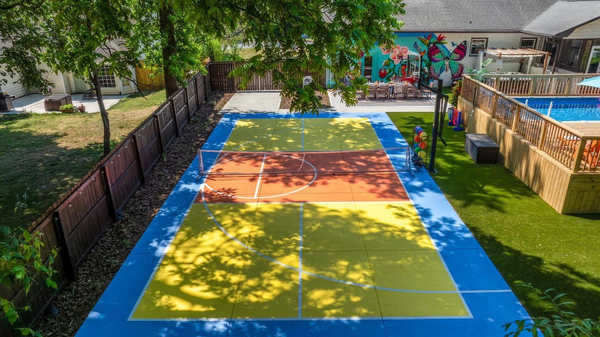 Holiday home Pool Oasis With Hot Tub, Pickleball Court And Games Near Uptown