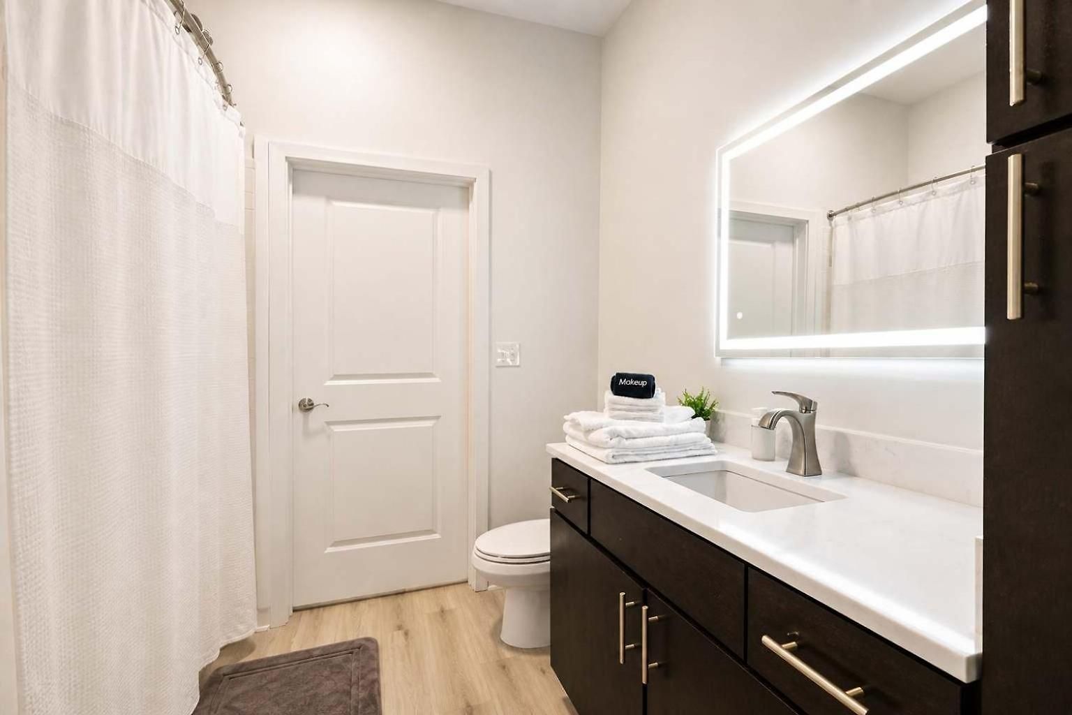 Apartment Urban Comfort 1bd Sleeps 6 Dt 5 Min Gym & Parking