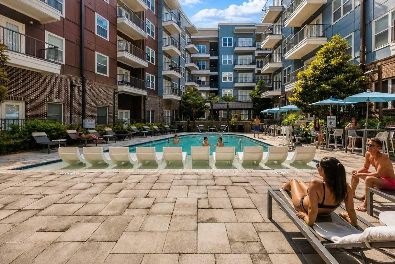 Urban Comfort 1bd Sleeps 6 Dt 5 Min Gym & Parking Apartment Charlotte