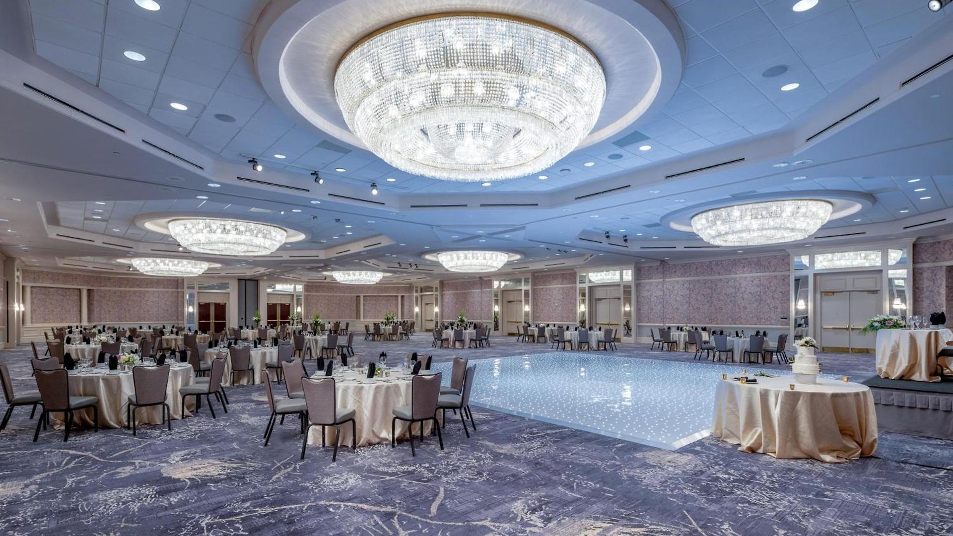Hilton Uptown Hotel 4*