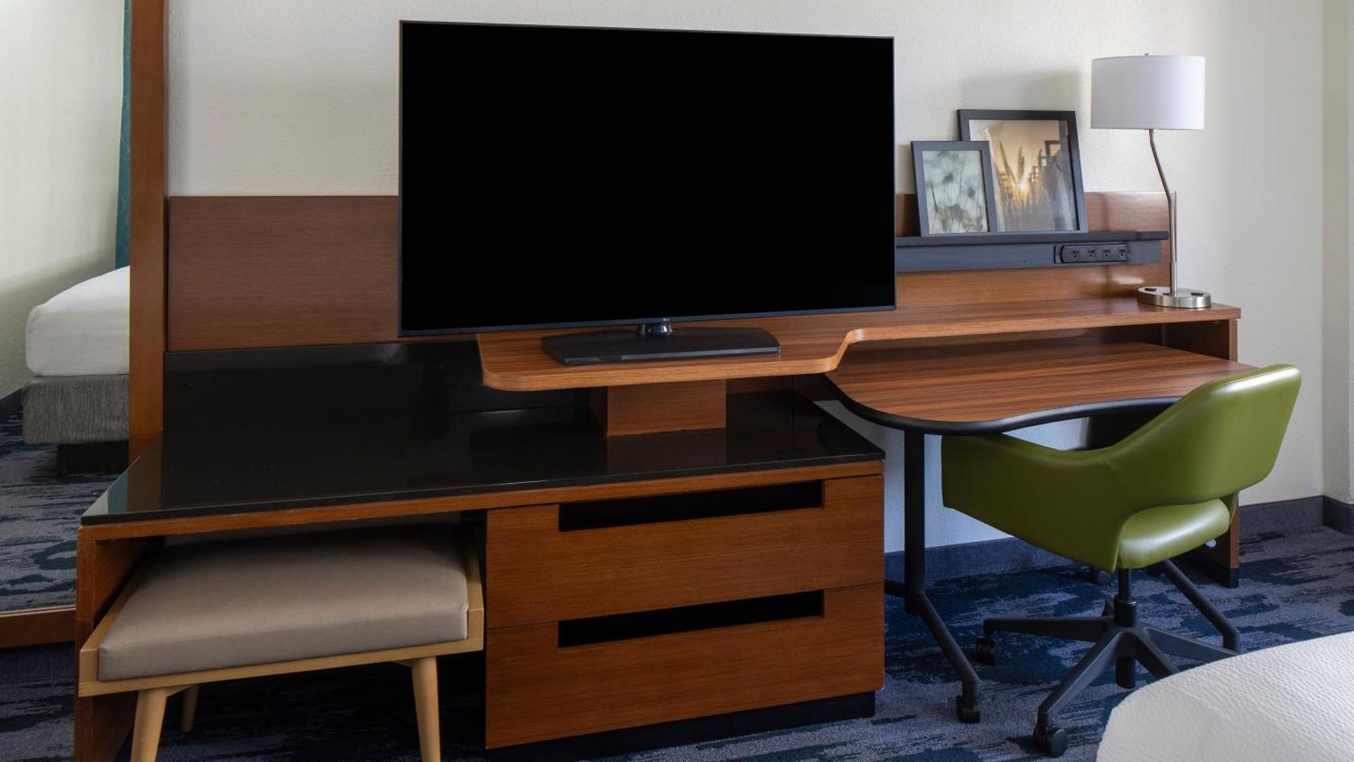 Hotel Fairfield & By Marriott Uptown 3*