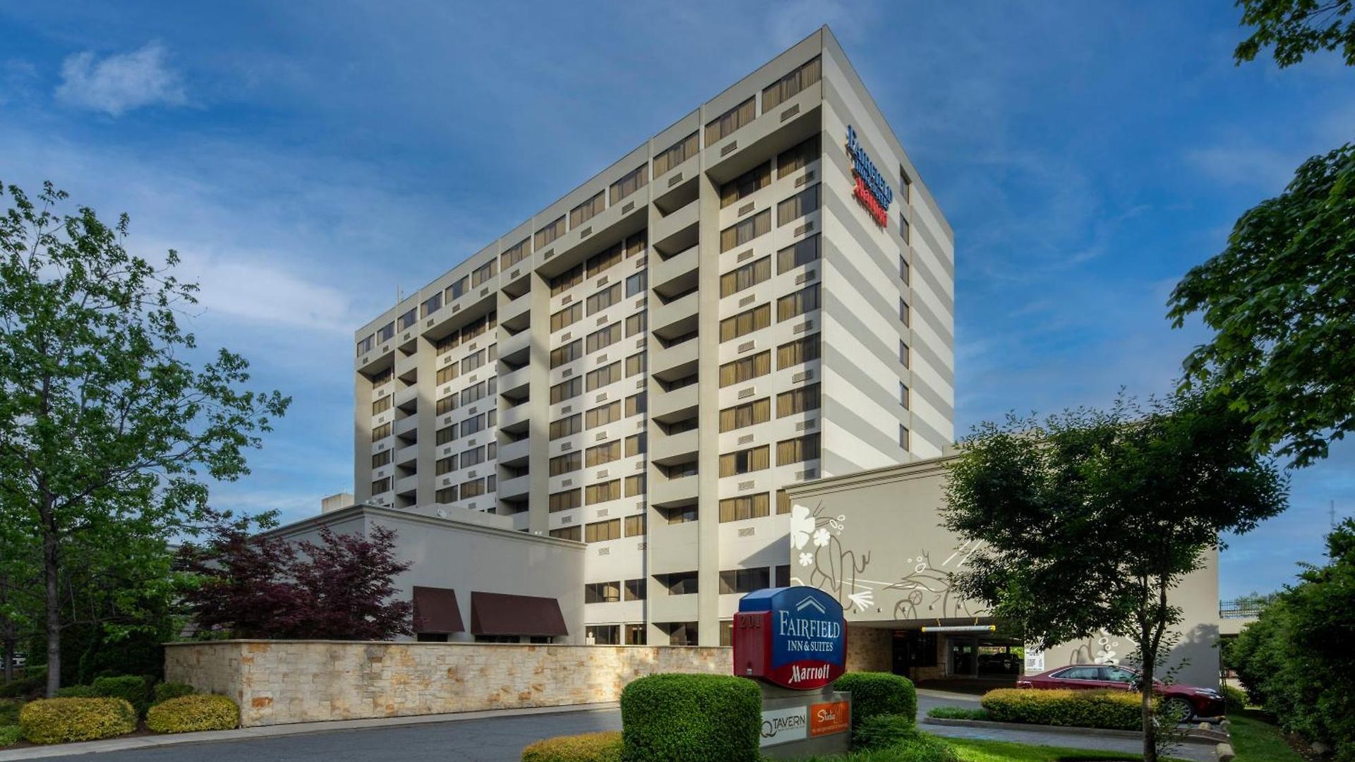 Hotel Fairfield & By Marriott Uptown