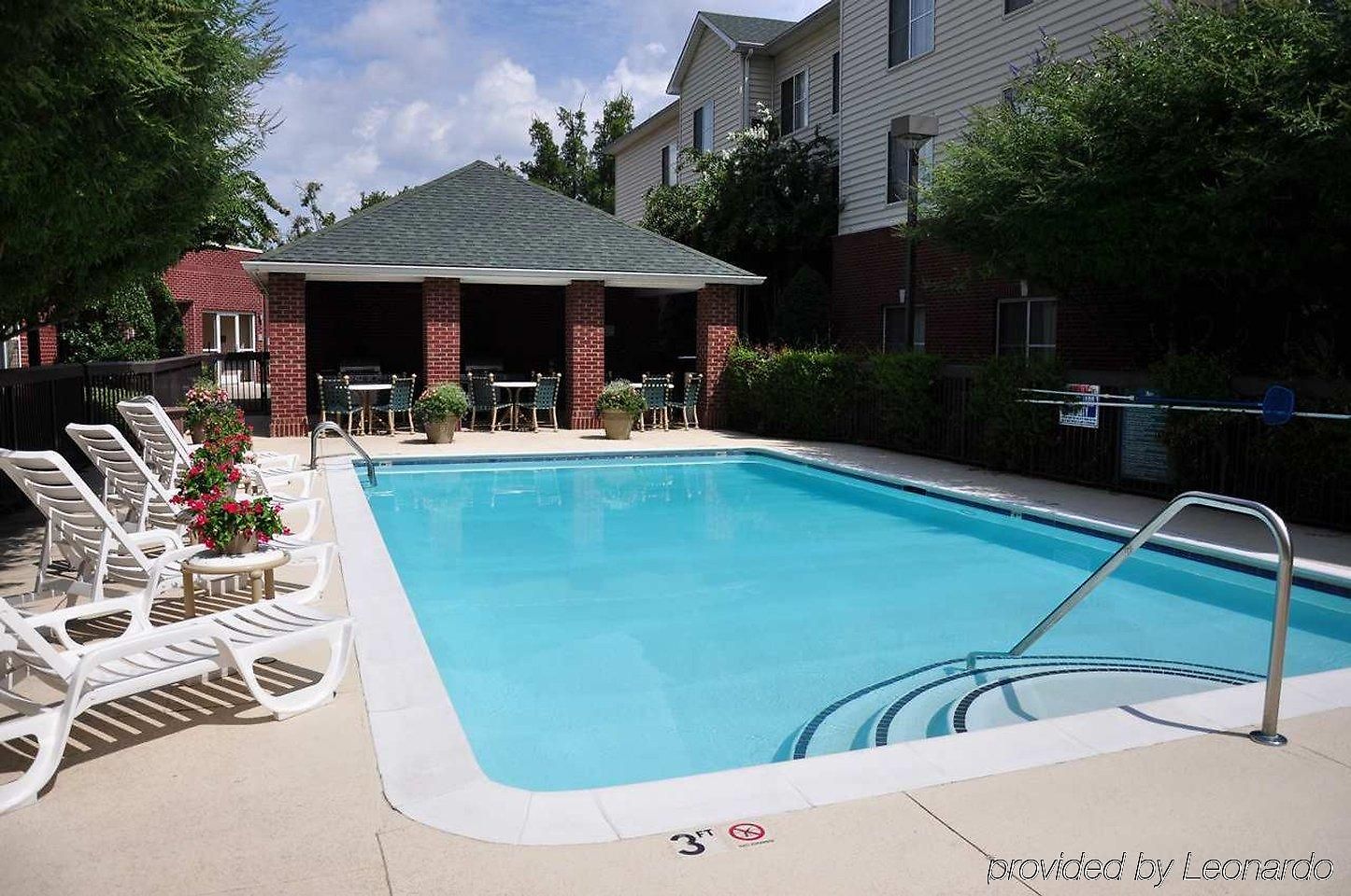 Hotel Homewood By Hilton Airport