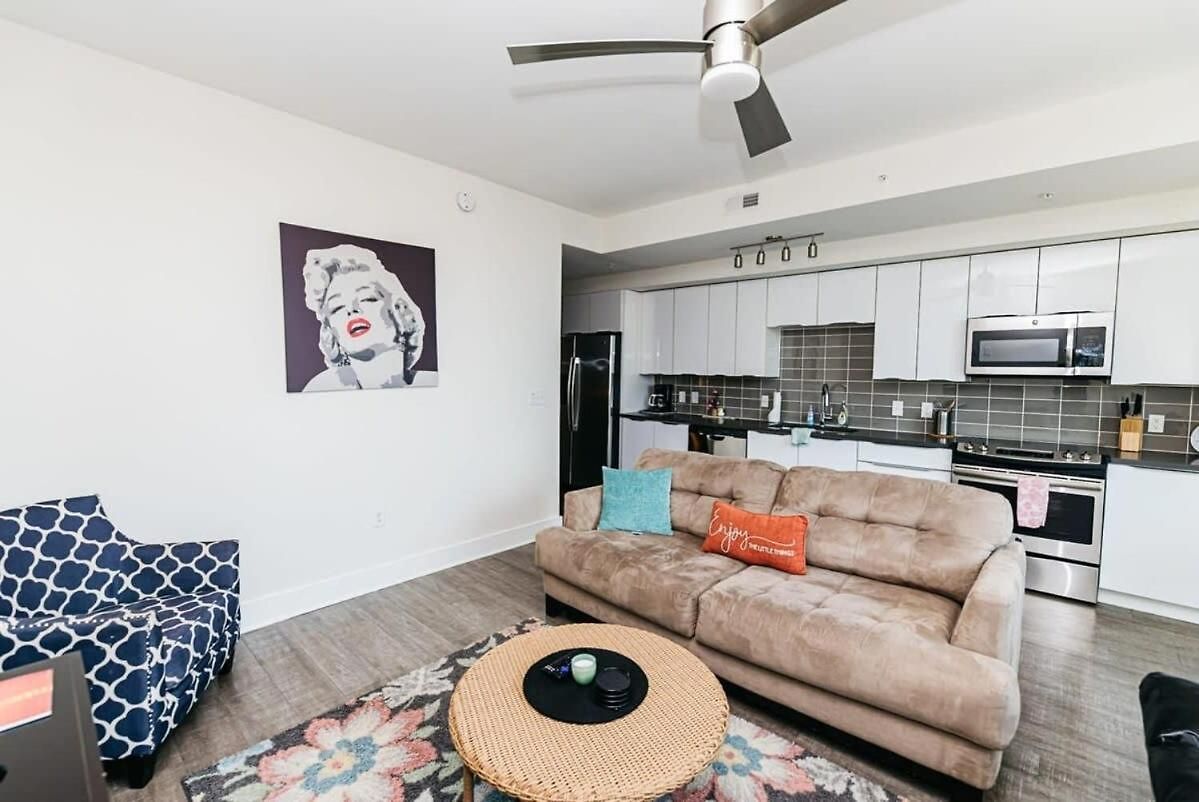 1br Uptown Furnished Apts Apartment *
