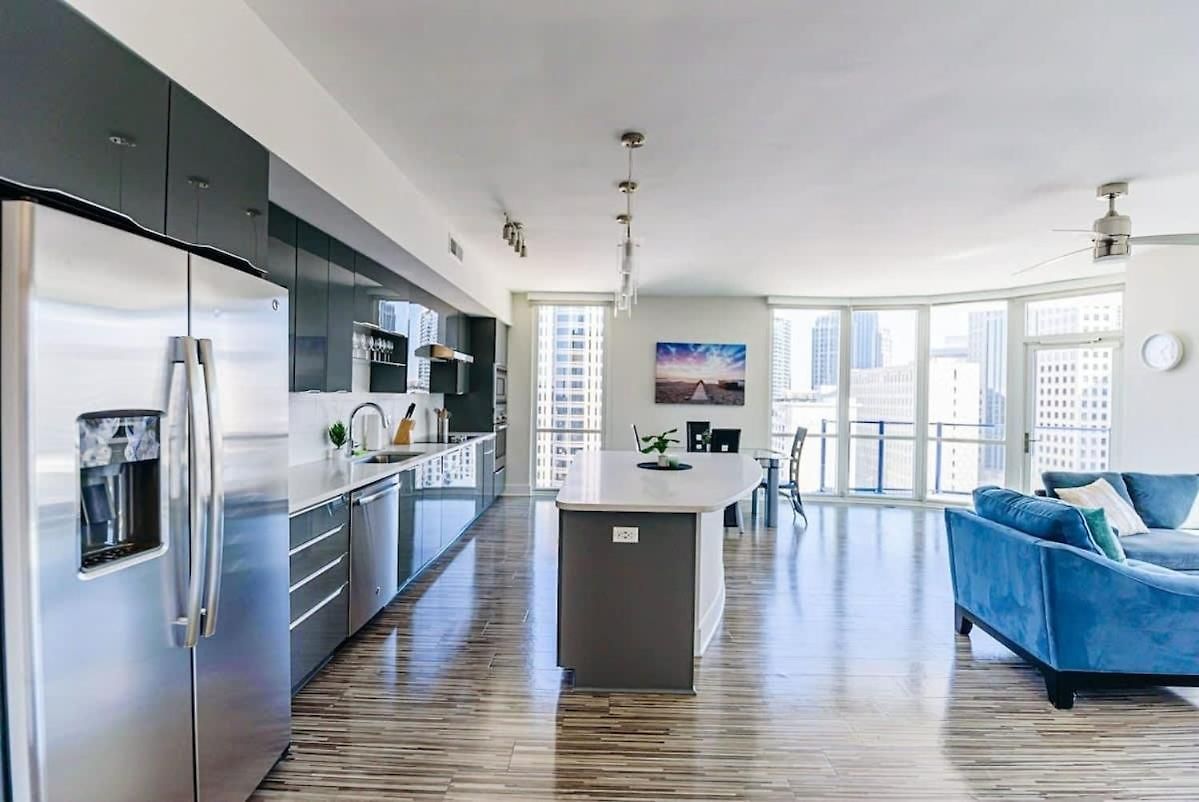 Apartment 2br Uptown Furnished Apts