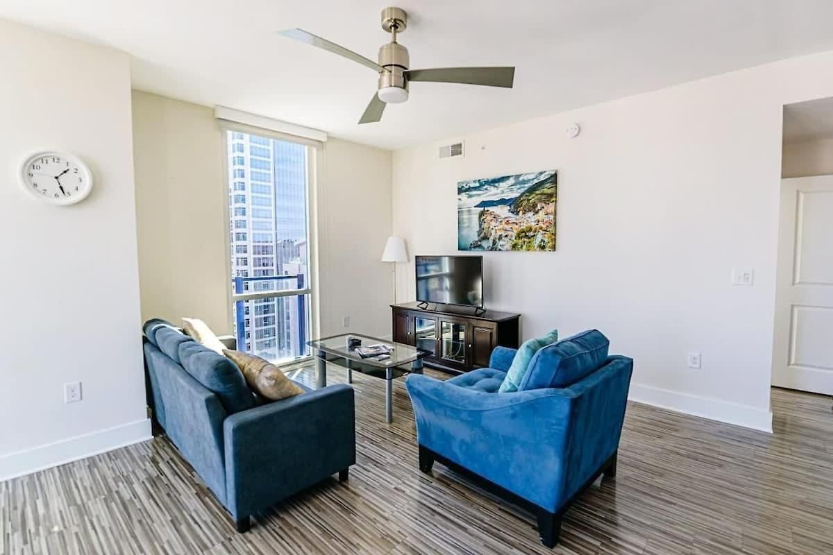 2br Uptown Furnished Apts Apartment *