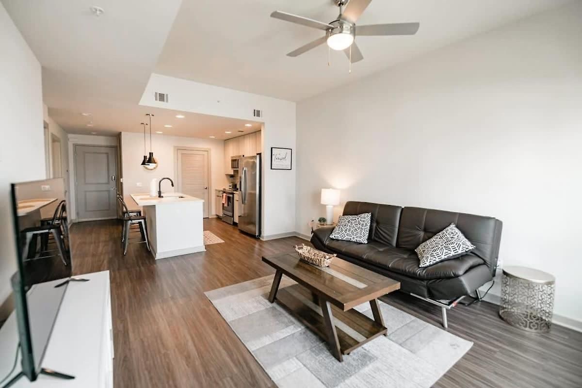 Apartment Uptown Furnished Near Boa Stadium Apts *
