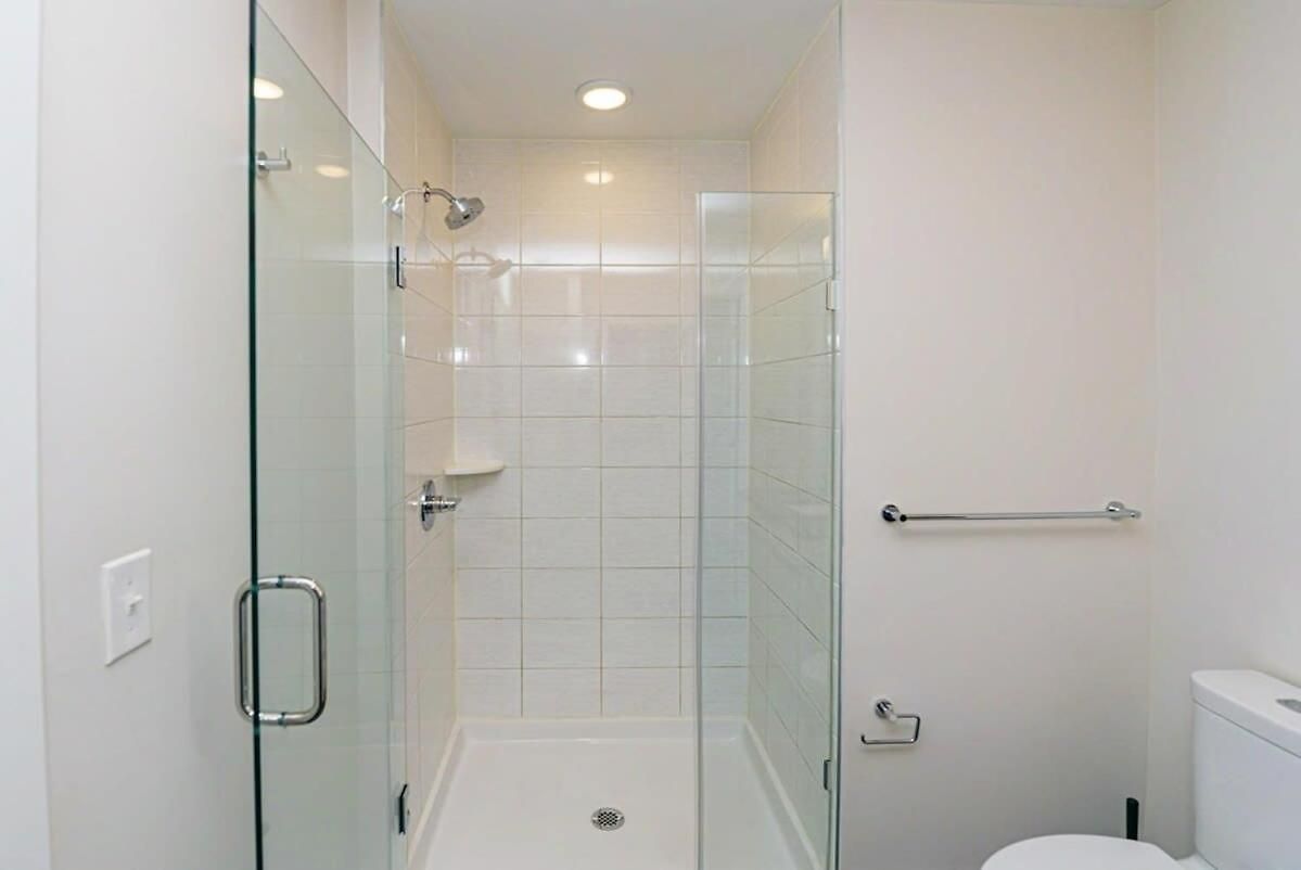 2br Uptown Furnished Near Truist Fields Apts Apartment *