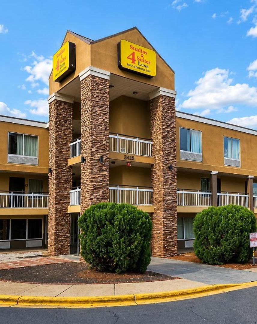 Motel & 4 Less Charlotte