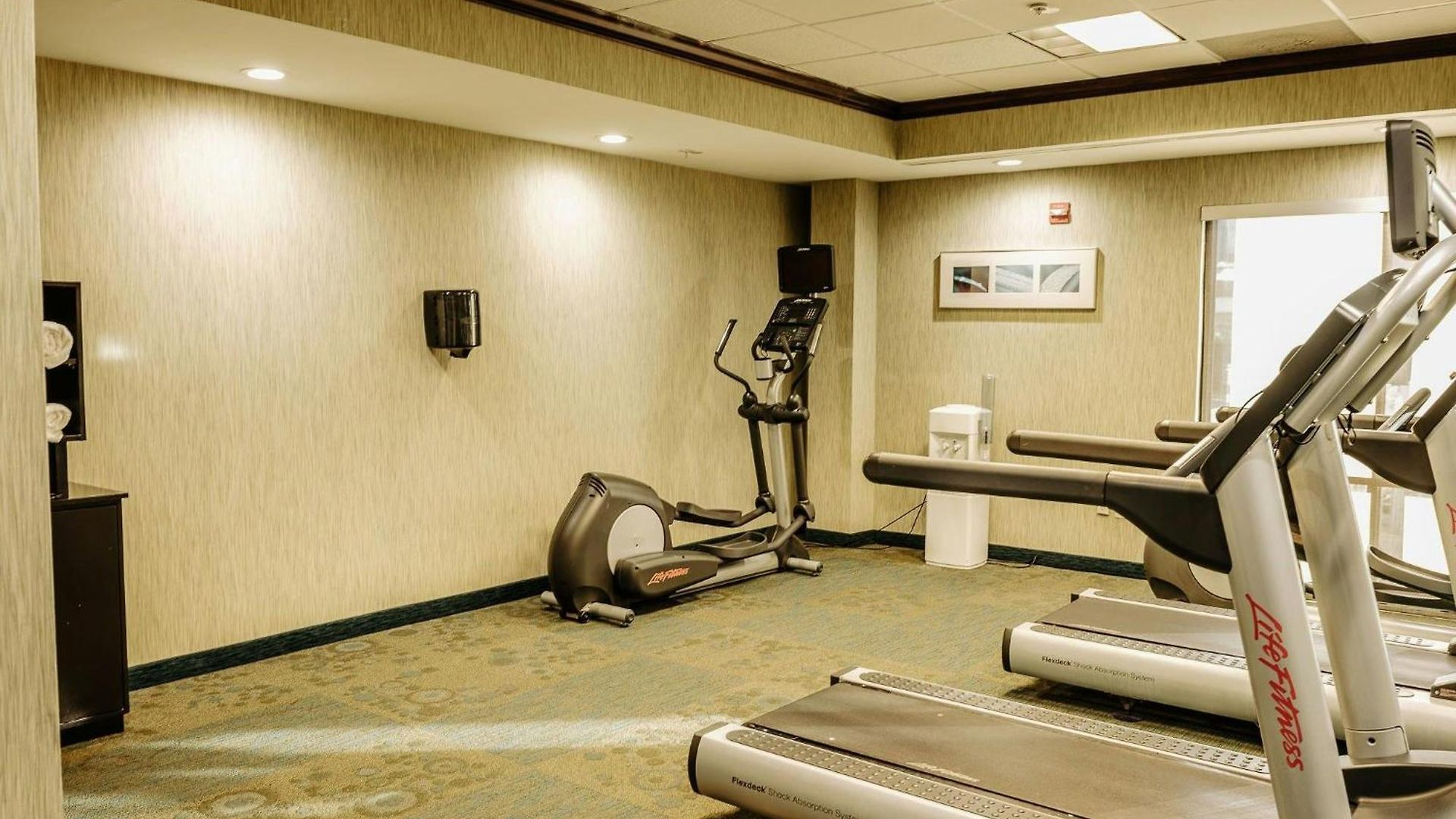 The Beacon Airport By Ihg Hotel Charlotte