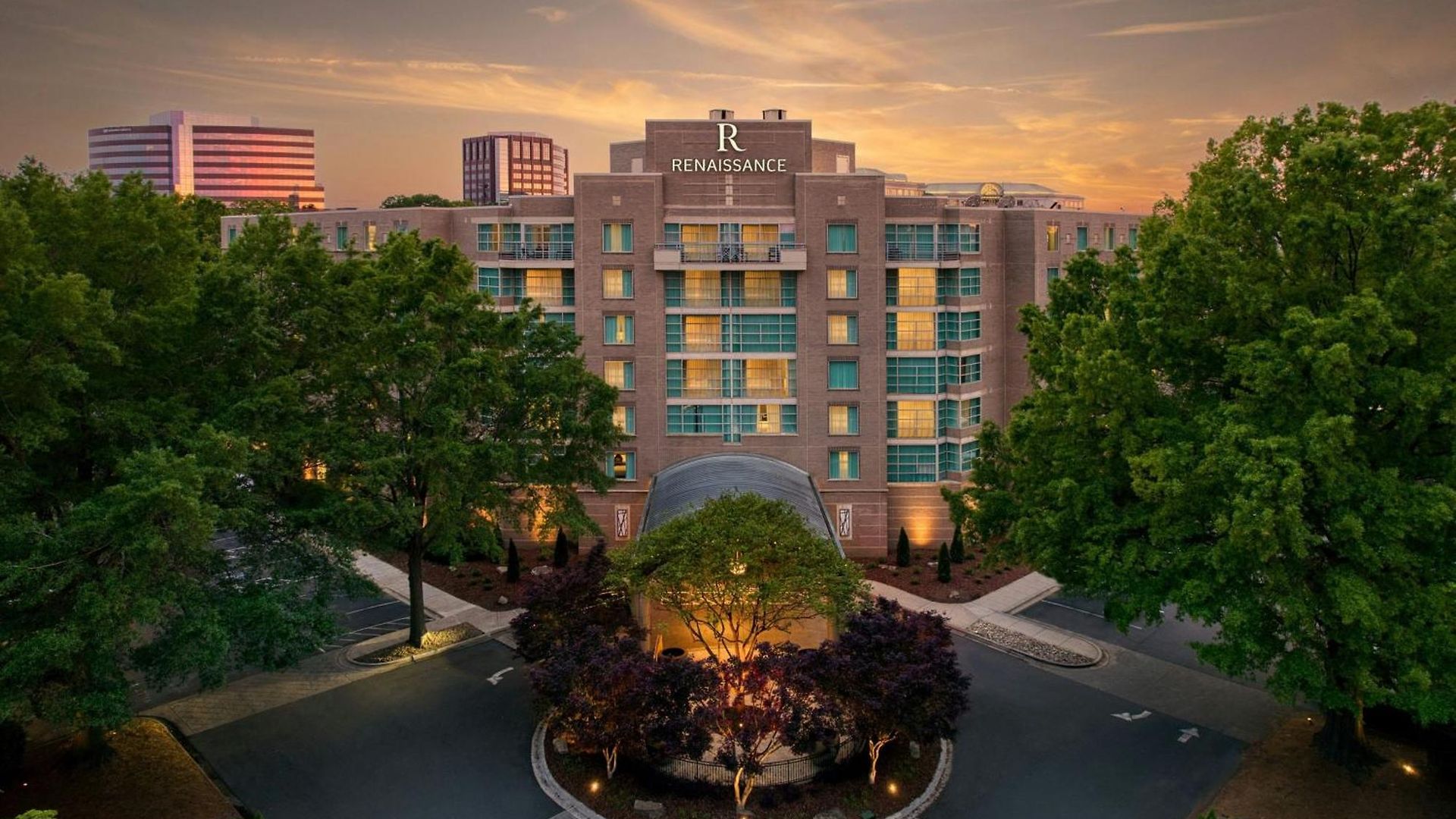 Renaissance Southpark Hotel 4*