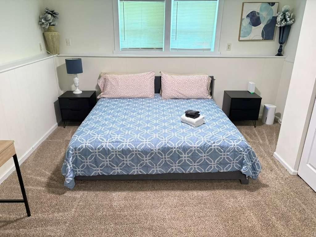Spacious 4br - 10 Min To Uptown - Yard - Pets Ok * Charlotte