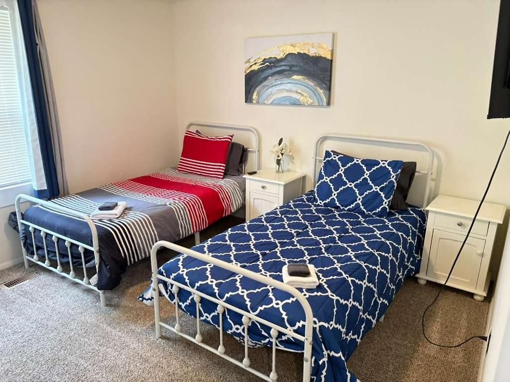 Holiday home Spacious 4br - 10 Min To Uptown - Yard - Pets Ok