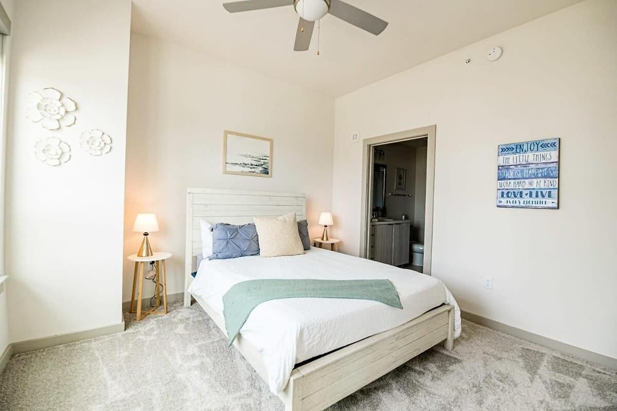 2br Fully Furnished Uptown - Boa Stadium Apts Charlotte