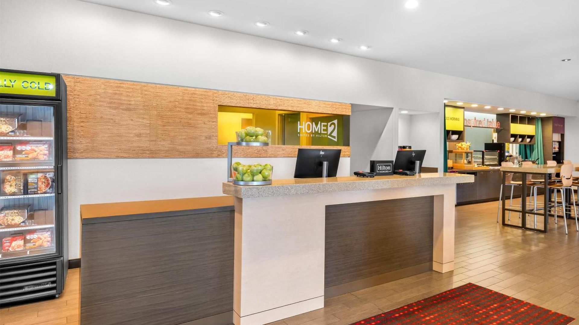 Hotel Home2 By Hilton Airport