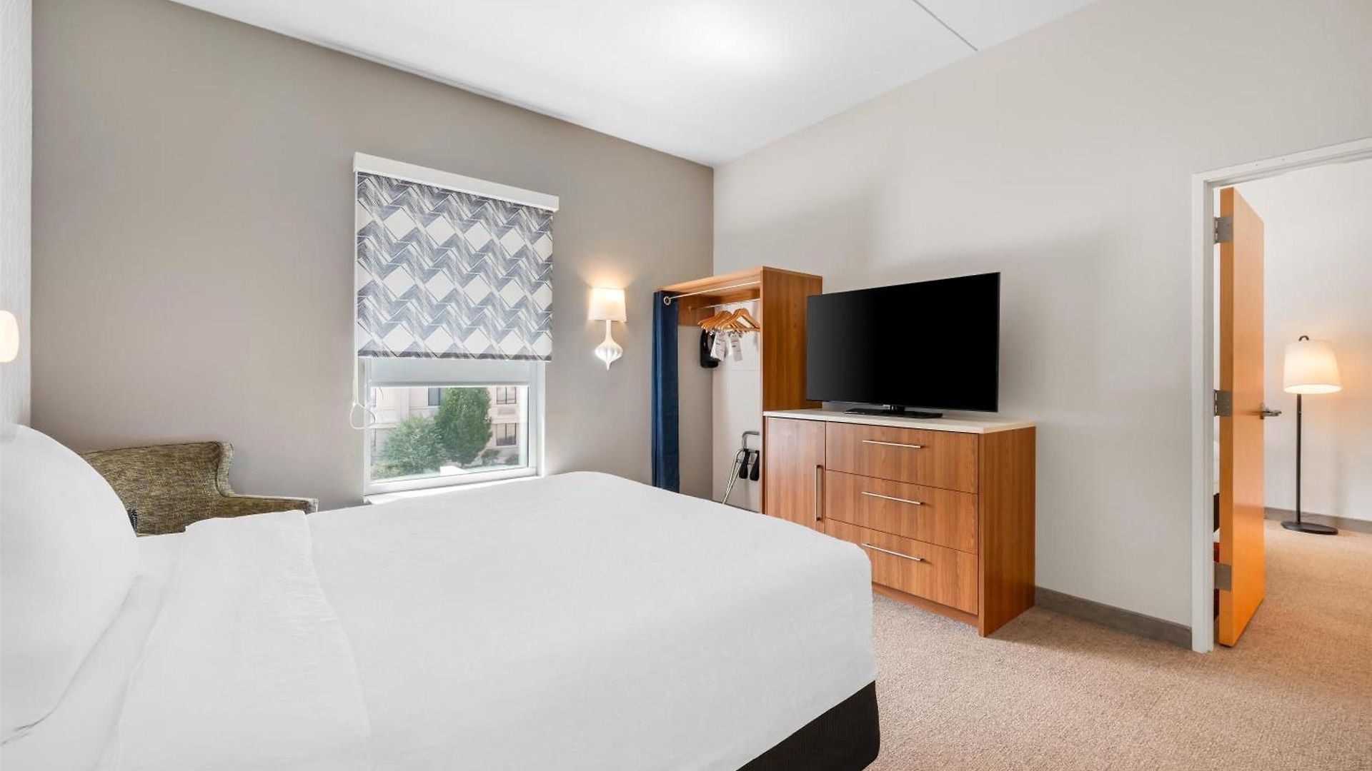 Home2 By Hilton Airport Hotel