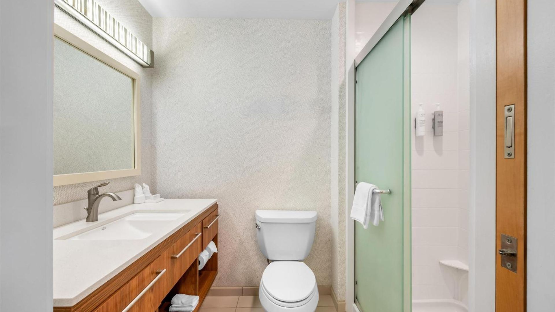 Hotel Home2 By Hilton Airport 3*