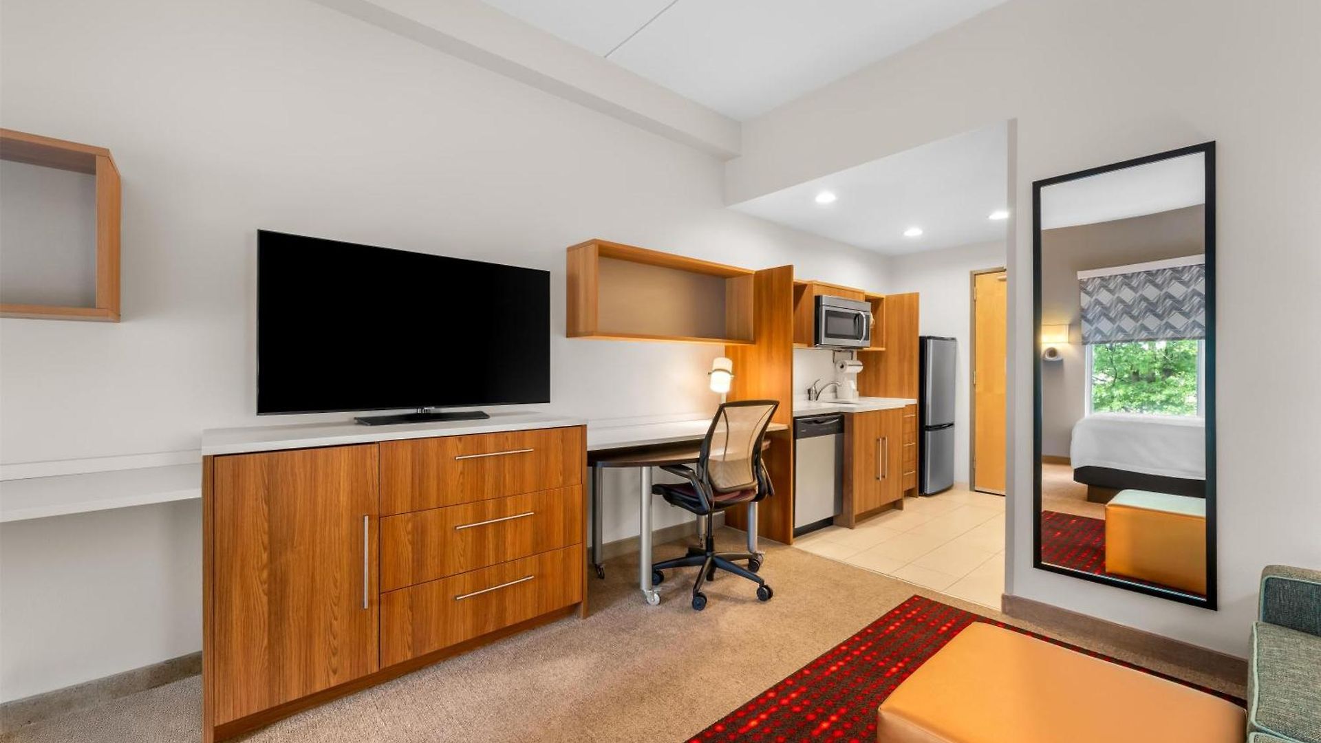 Hotel Home2 By Hilton Airport
