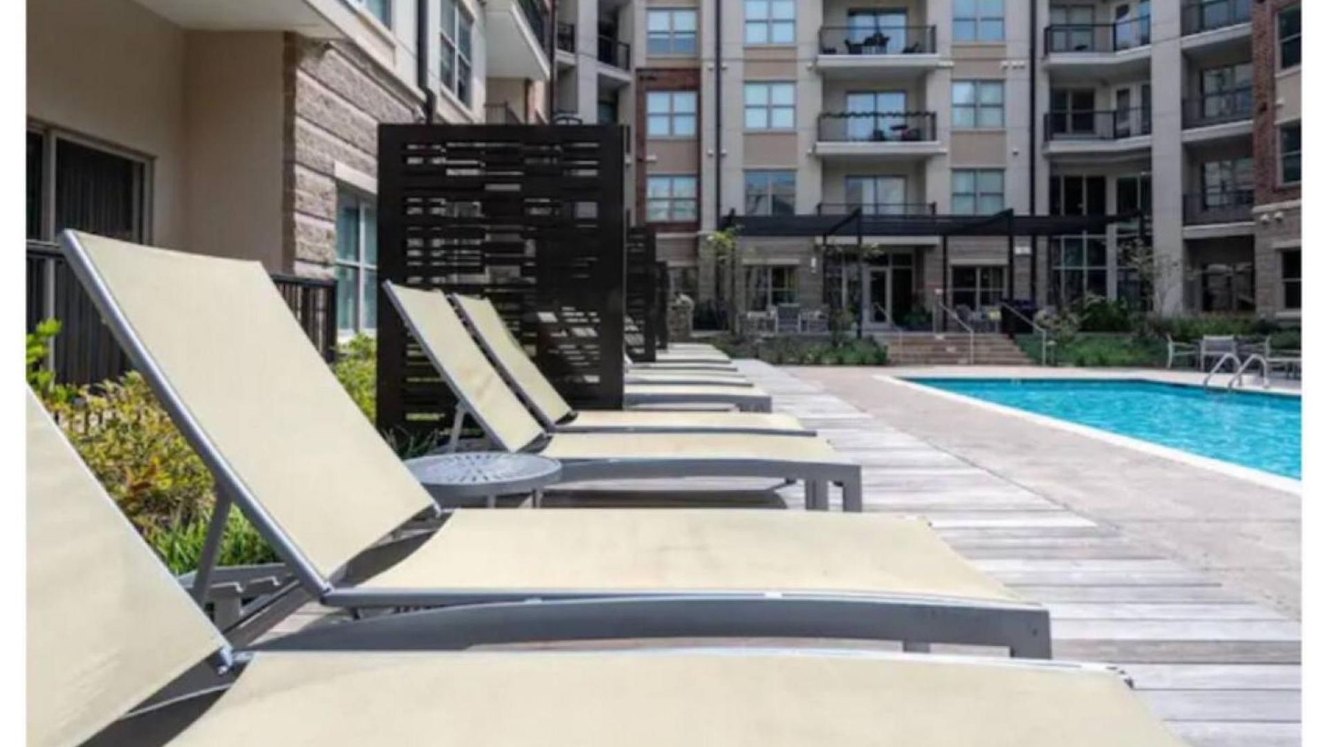 League Flats Uptown At West Trade Street Apartment Charlotte
