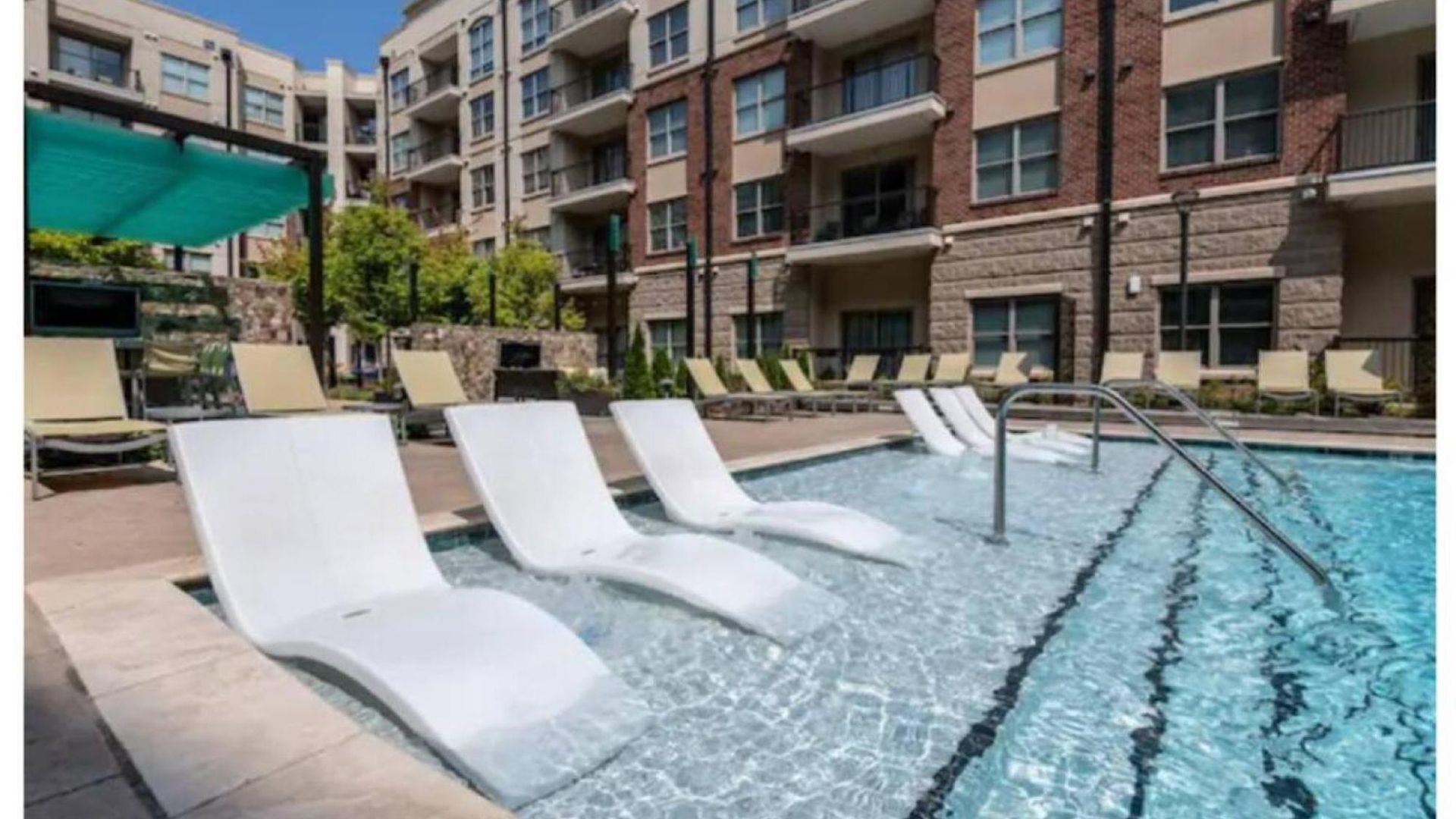 League Flats Uptown At West Trade Street Apartment *