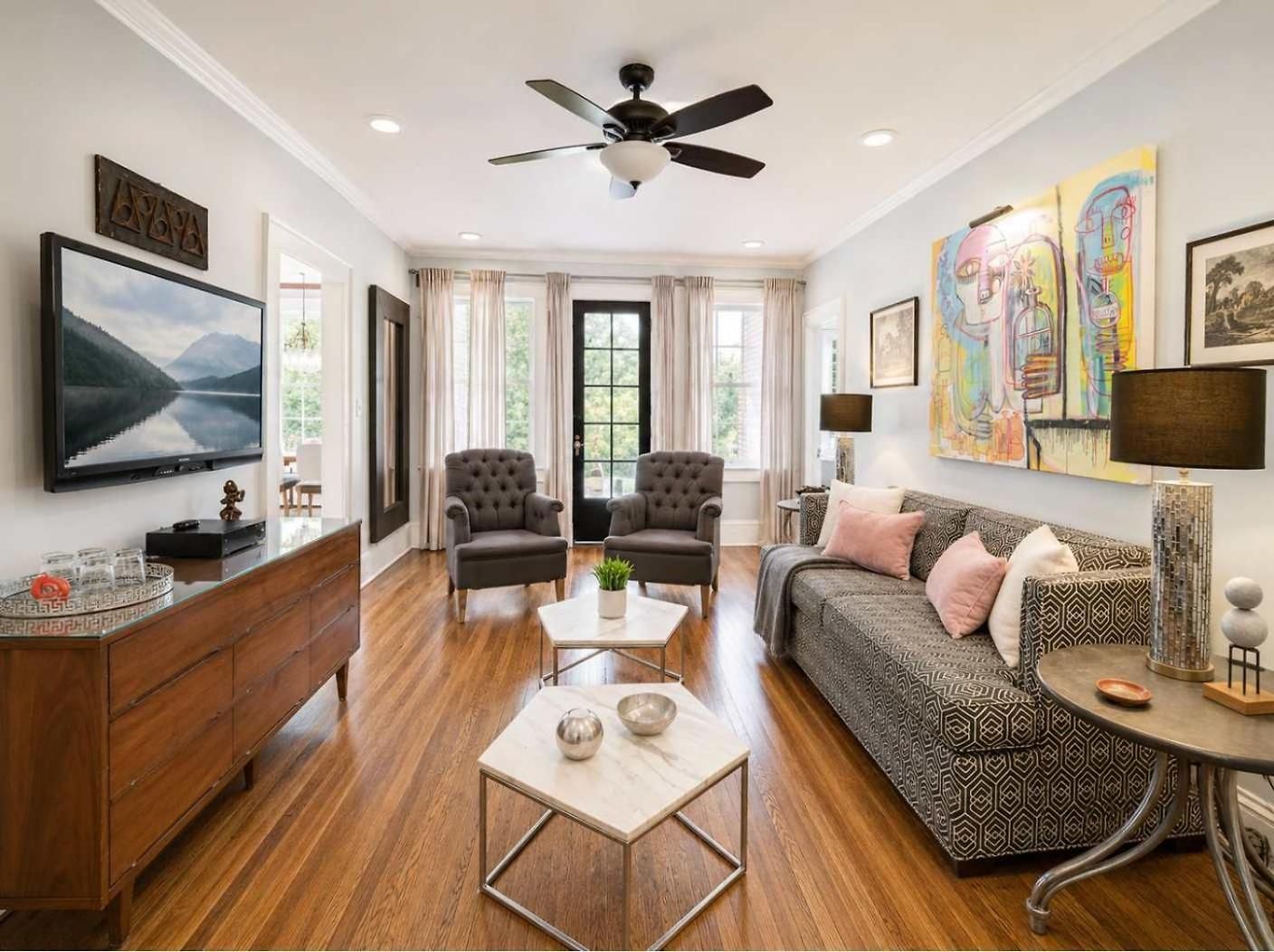2 Bedroom In Myers Park With Comfortable Screened Porch