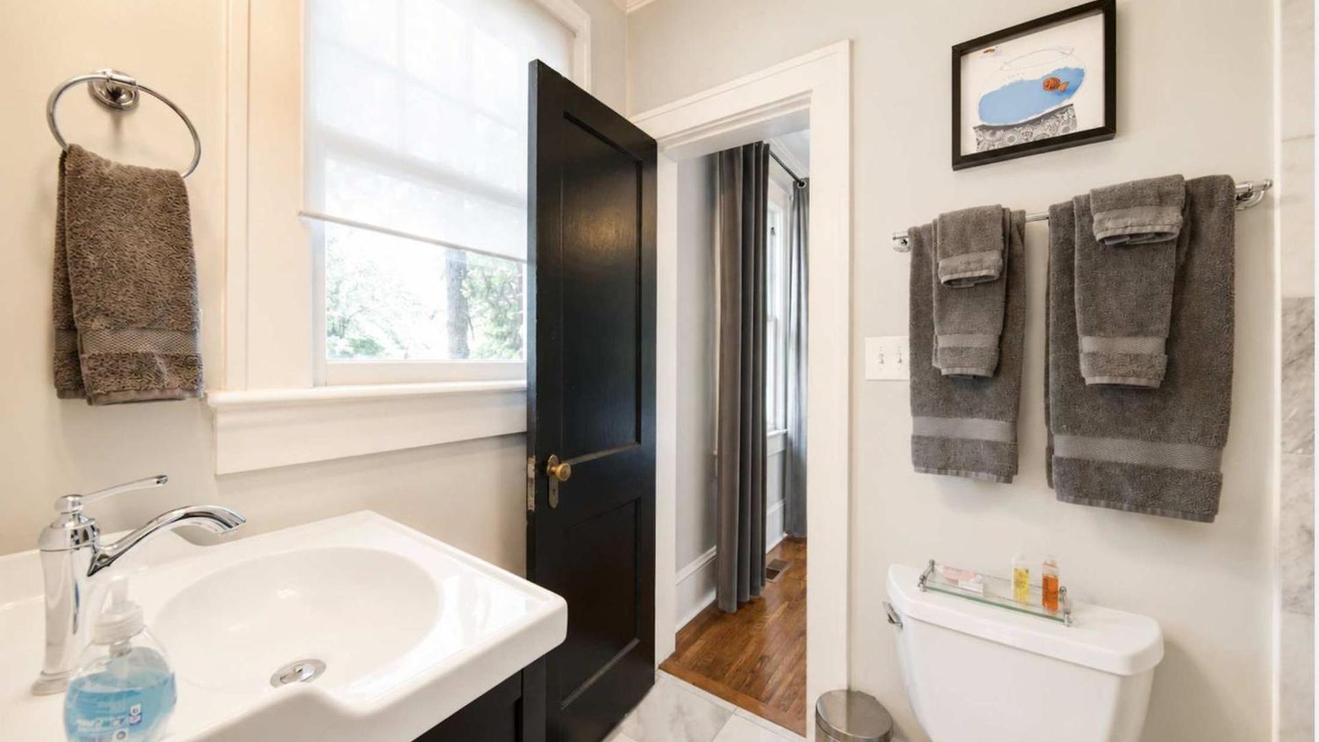 Holiday home 2 Bedroom In Myers Park With Comfortable Screened Porch Charlotte