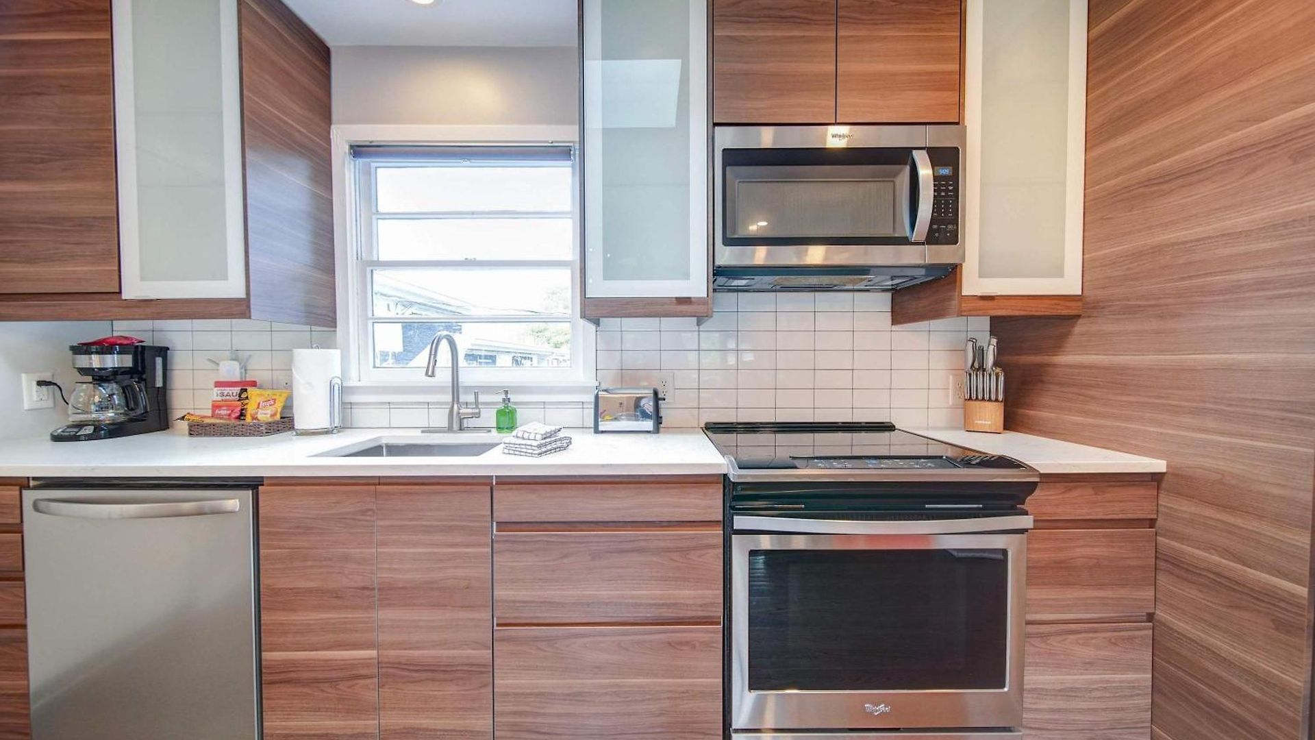 Myers Park Gem Great Location *