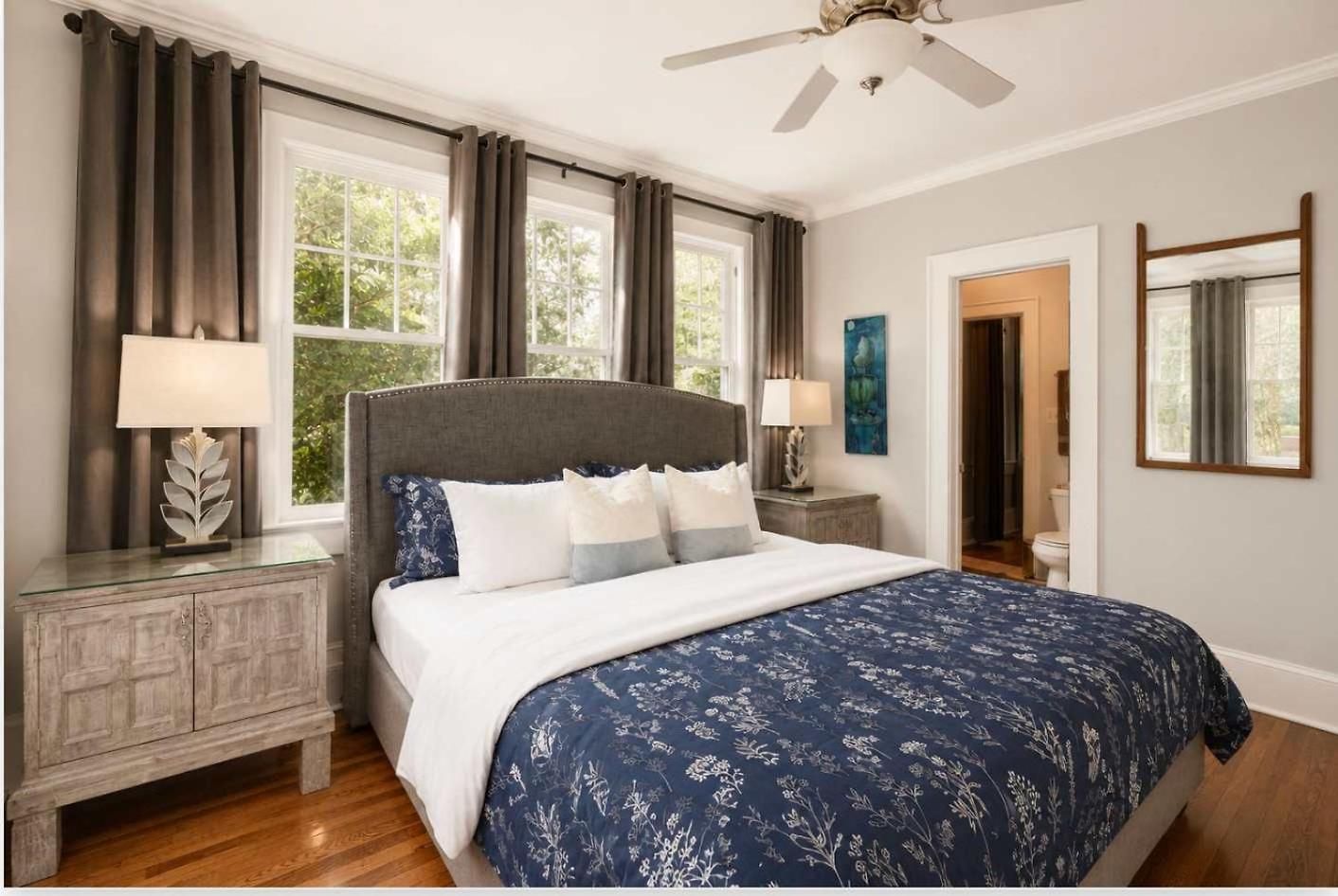 2 Bedroom In Myers Park With Comfortable Screened Porch Charlotte