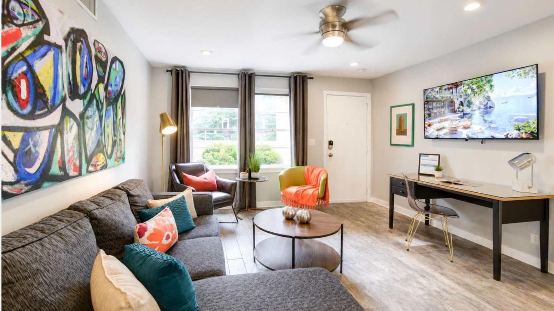 Comfortable And Stylish Near Myers Park *