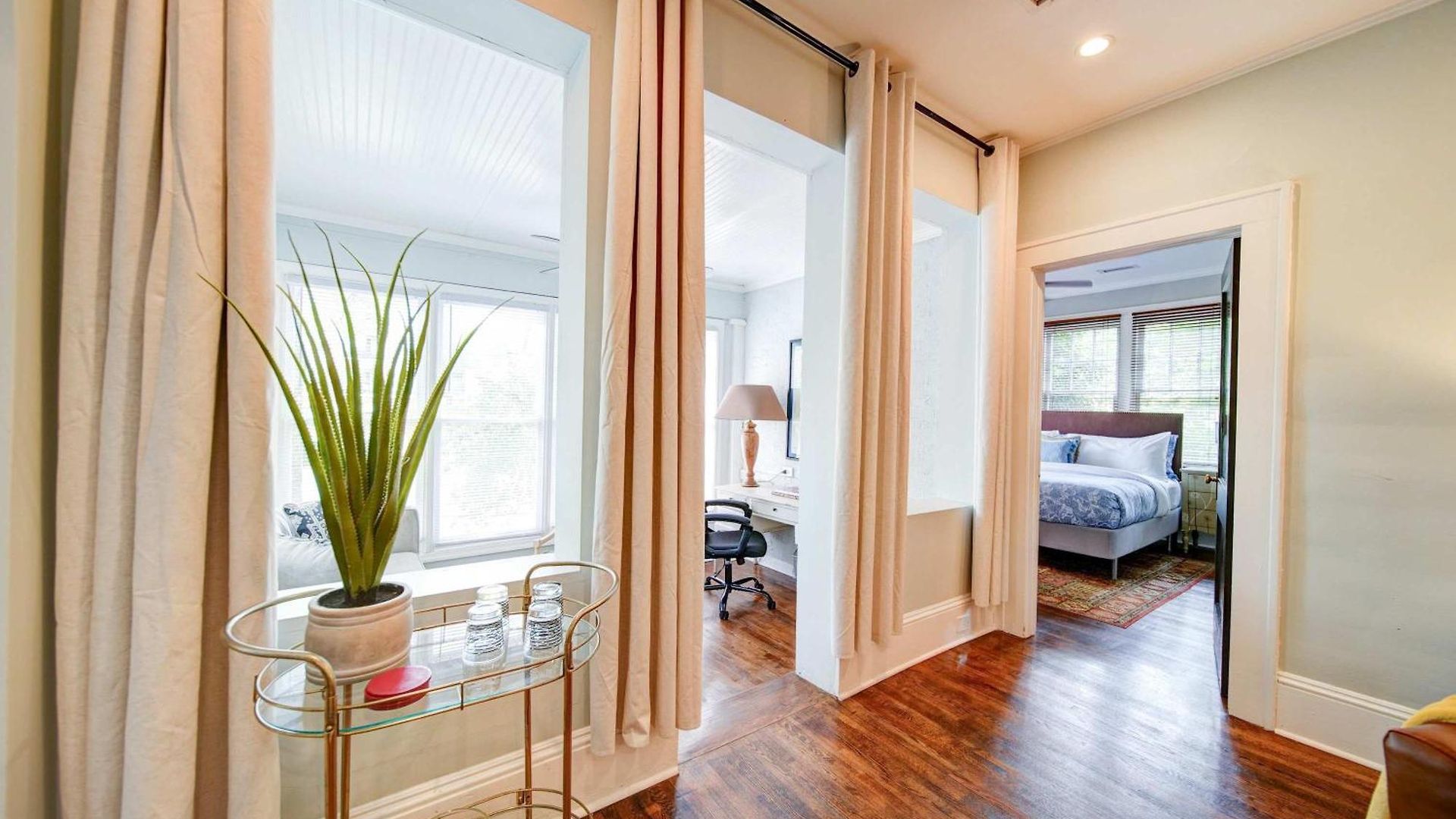 Holiday home Contemporary Gem In The Heart Of Myers Park Charlotte