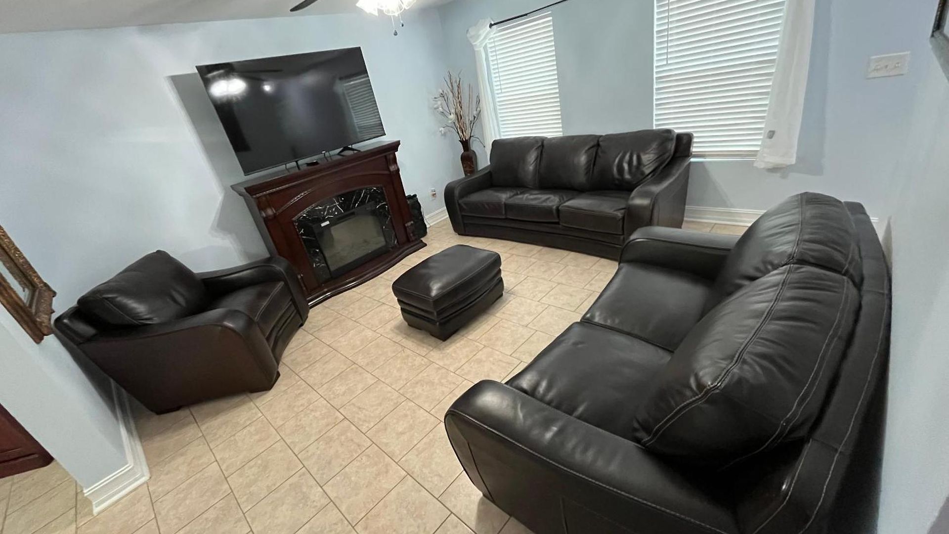 Family House With Jacuzzi Holiday home Charlotte