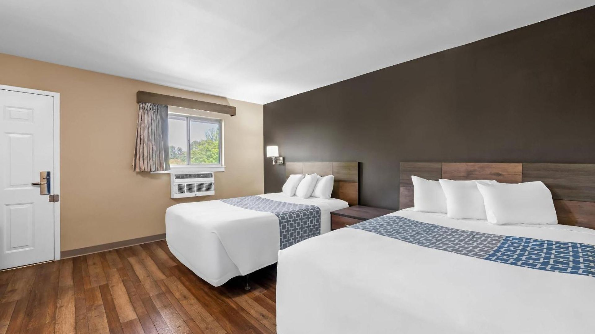 Hotel Suburban - Ballantyne Charlotte