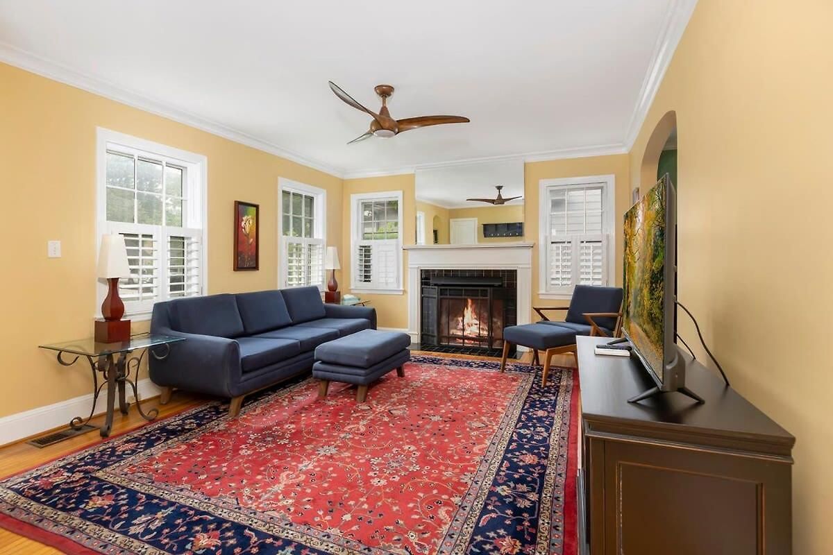 Outdoor Oasis In Popular Plaza Midwood Charlotte