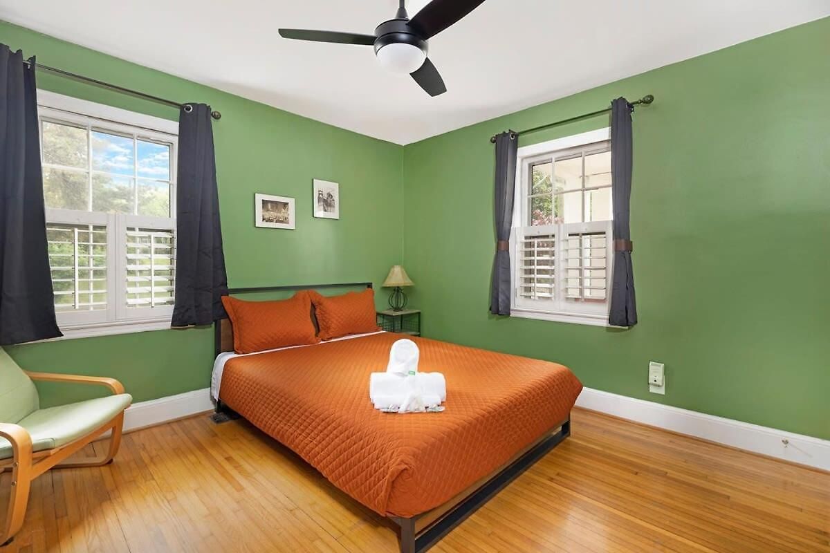 Outdoor Oasis In Popular Plaza Midwood Holiday home Charlotte