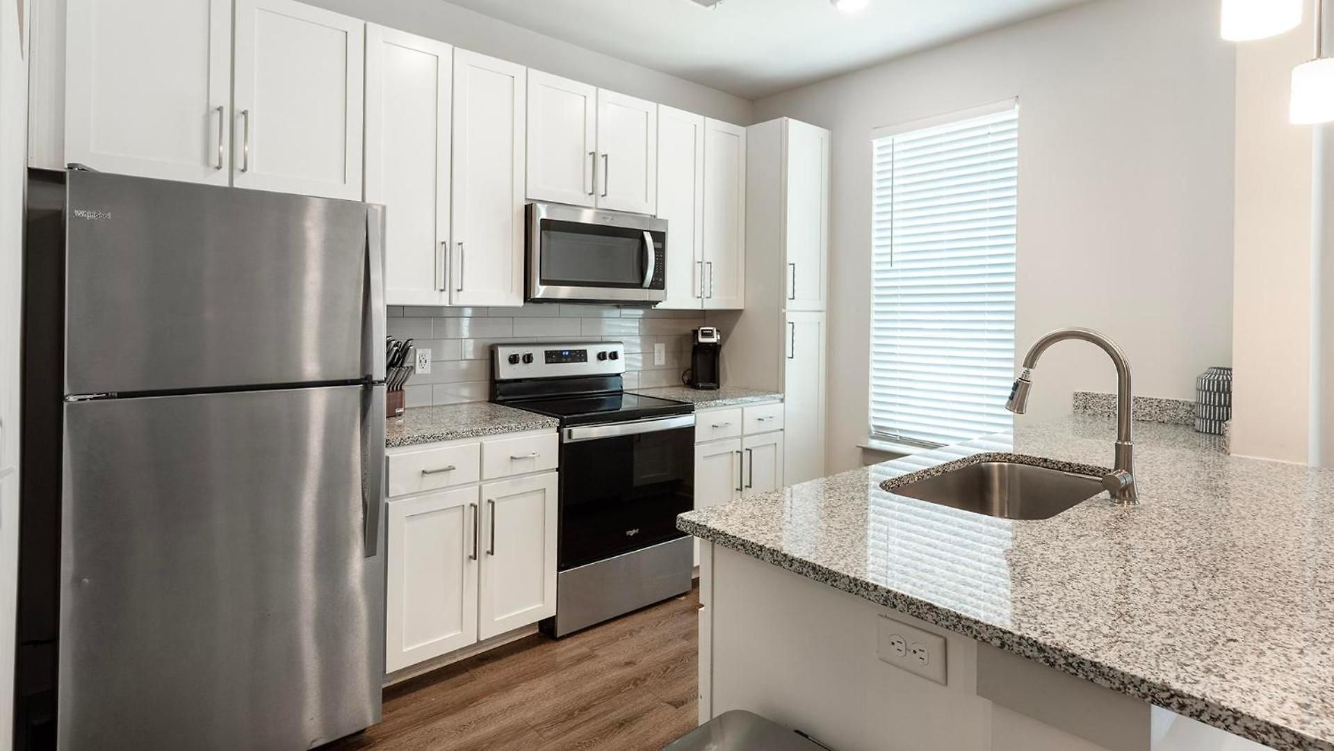Landing Amazing 1Bd Clubhouse Pool Apartment
