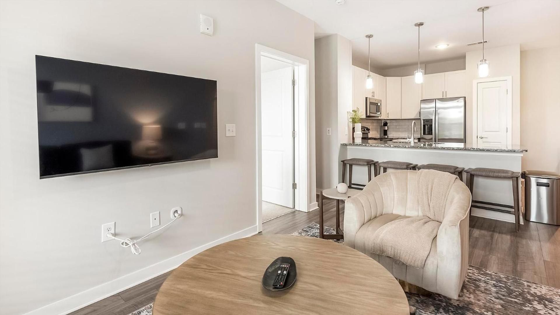 Landing Stunning 1bd Pool Yoga Apartment Charlotte