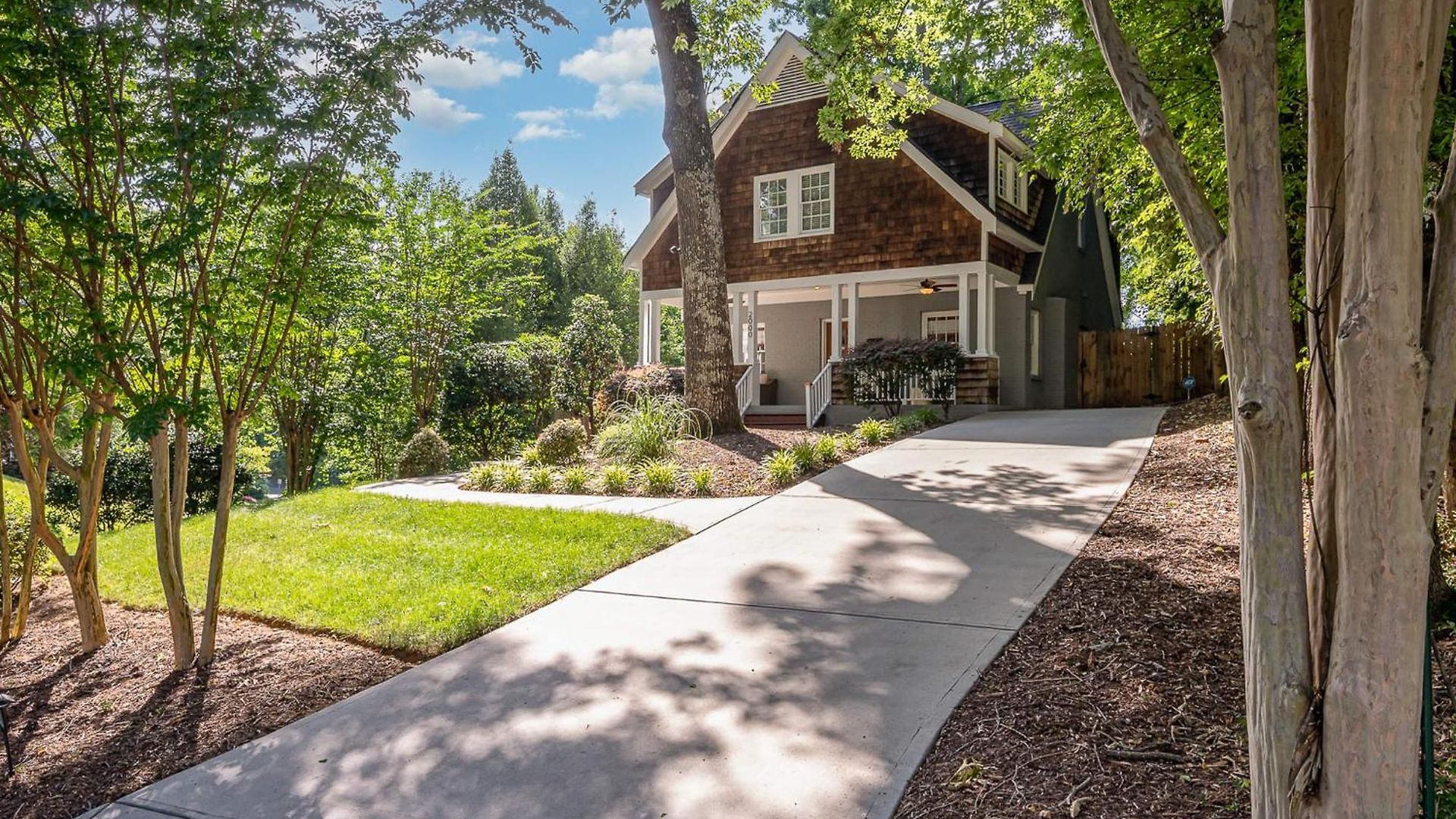 Luxury South End Retreat - Hot Tub - 4 Bedrooms * Charlotte