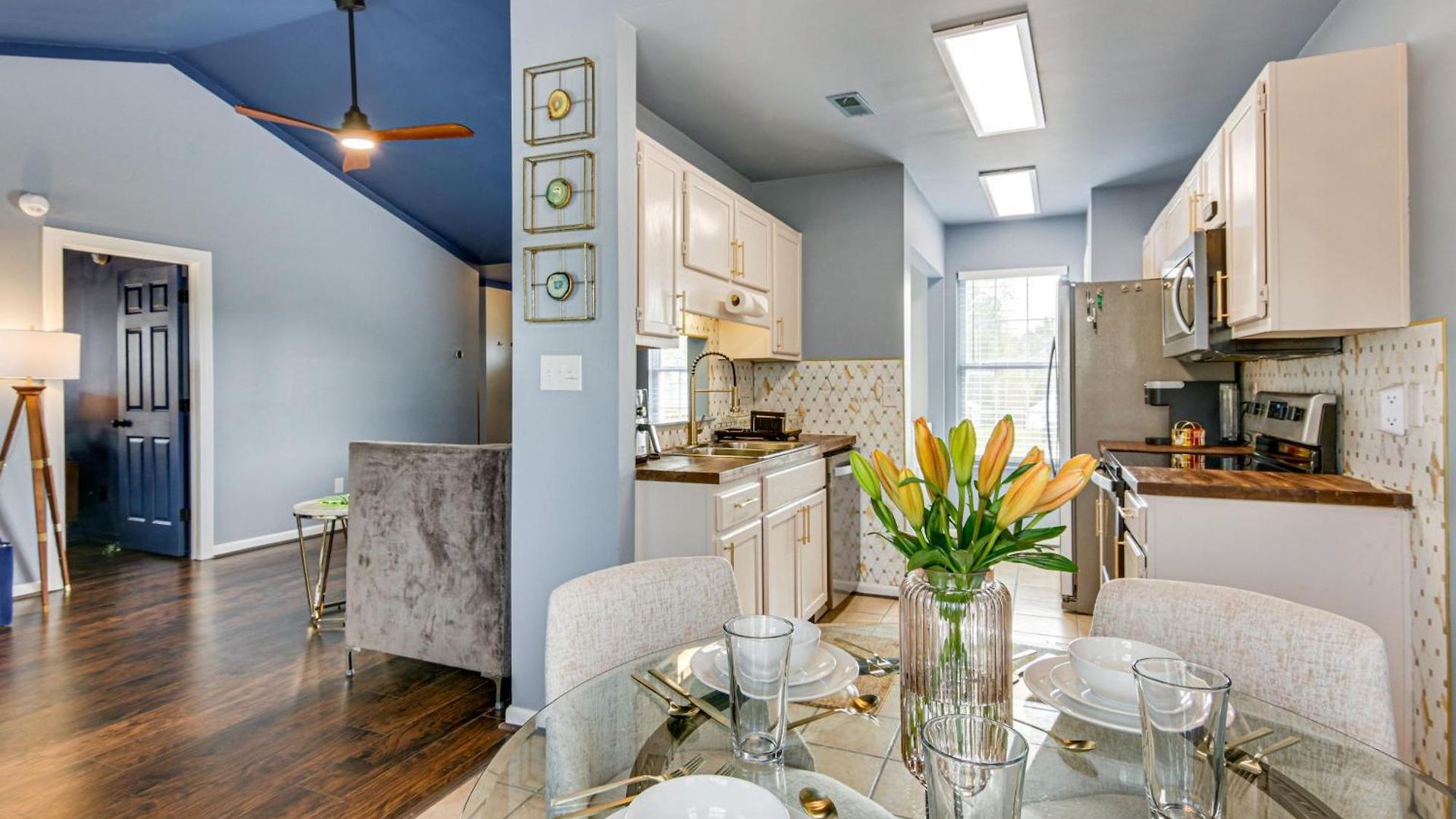 Vintage-chic Getaway: 6 Mi To Uptown *