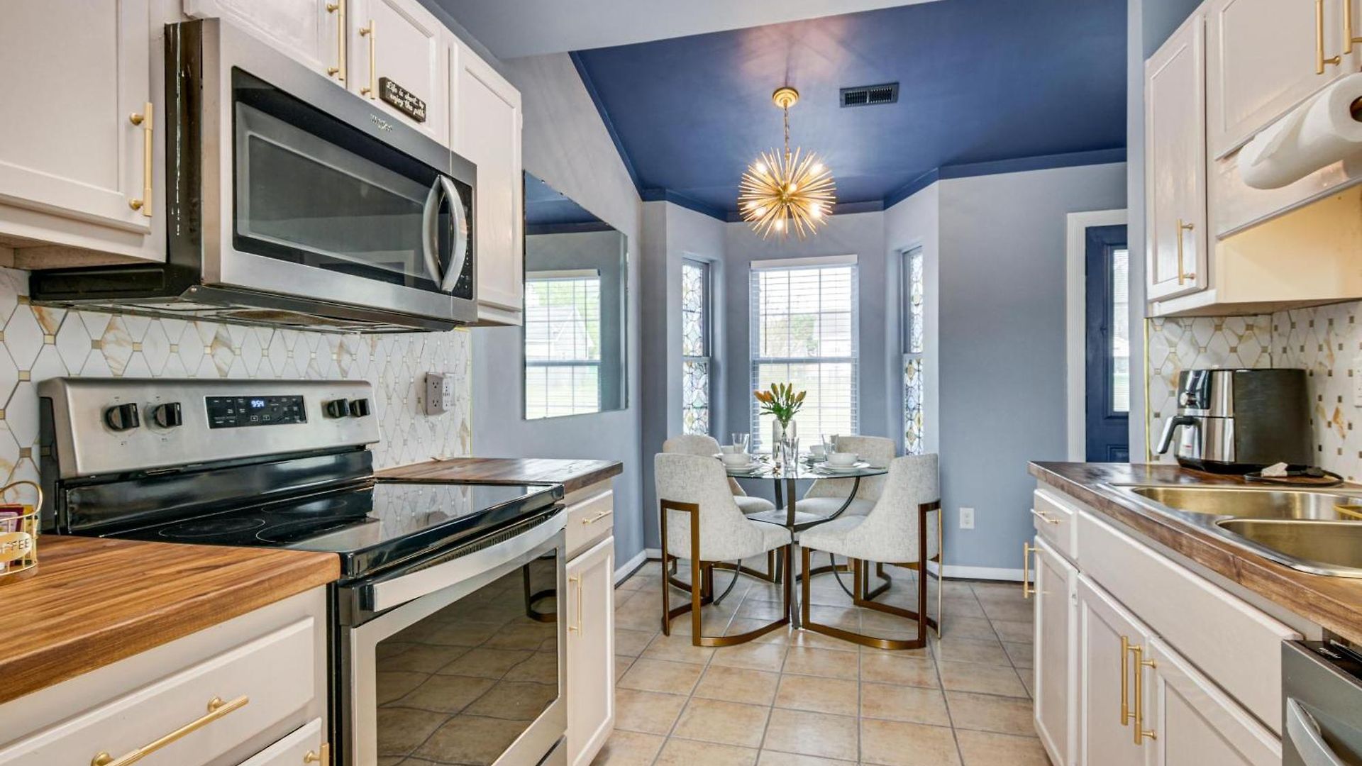 Vintage-chic Getaway: 6 Mi To Uptown Holiday home *