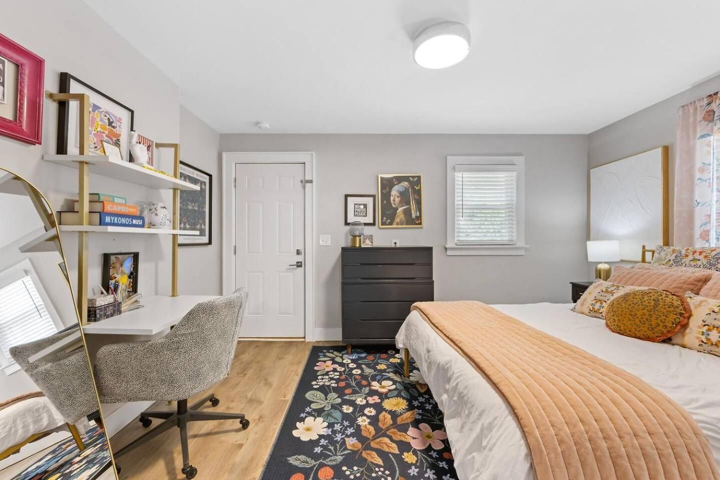 Holiday home Qc Quarters: Elevated 4 Br/4ba, Total Quadplex *