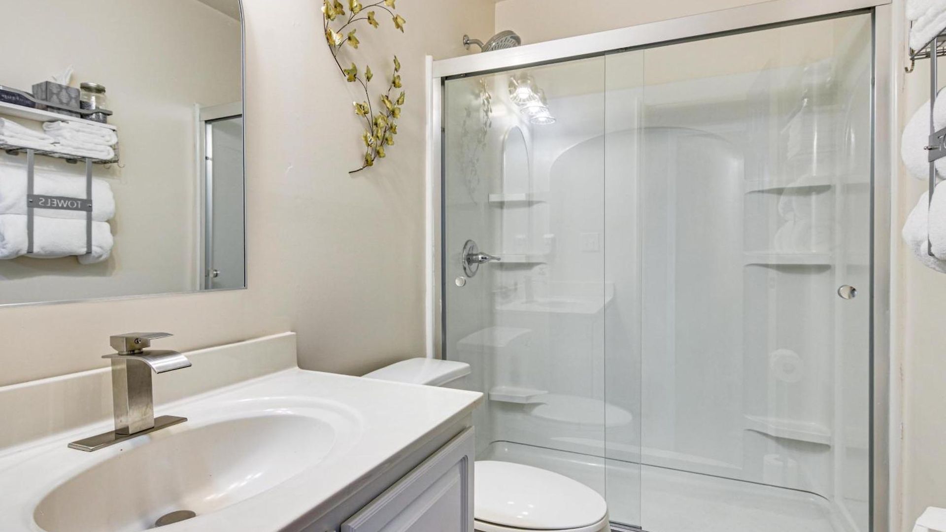 Vintage-chic Getaway: 6 Mi To Uptown