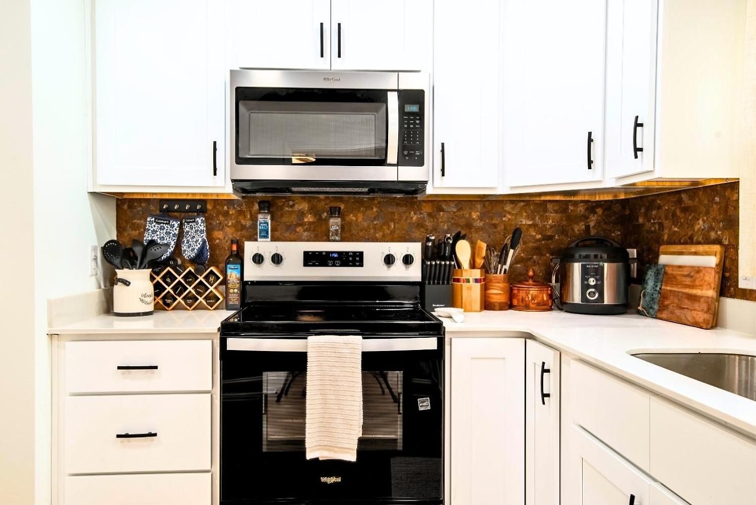 Stylish 3br Upper Level Near Clt & Whitewater *