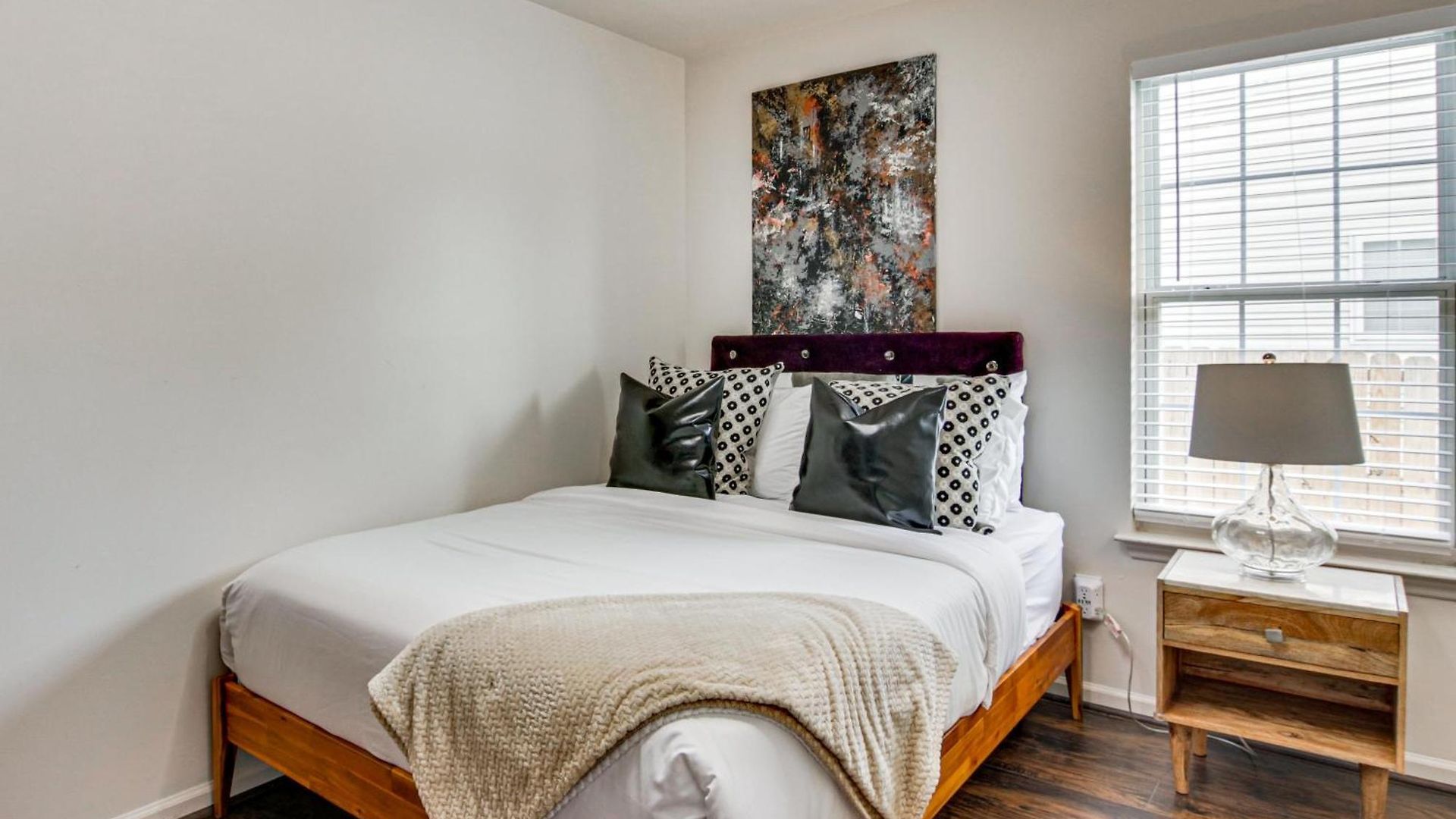 Vintage-chic Getaway: 6 Mi To Uptown Holiday home Charlotte